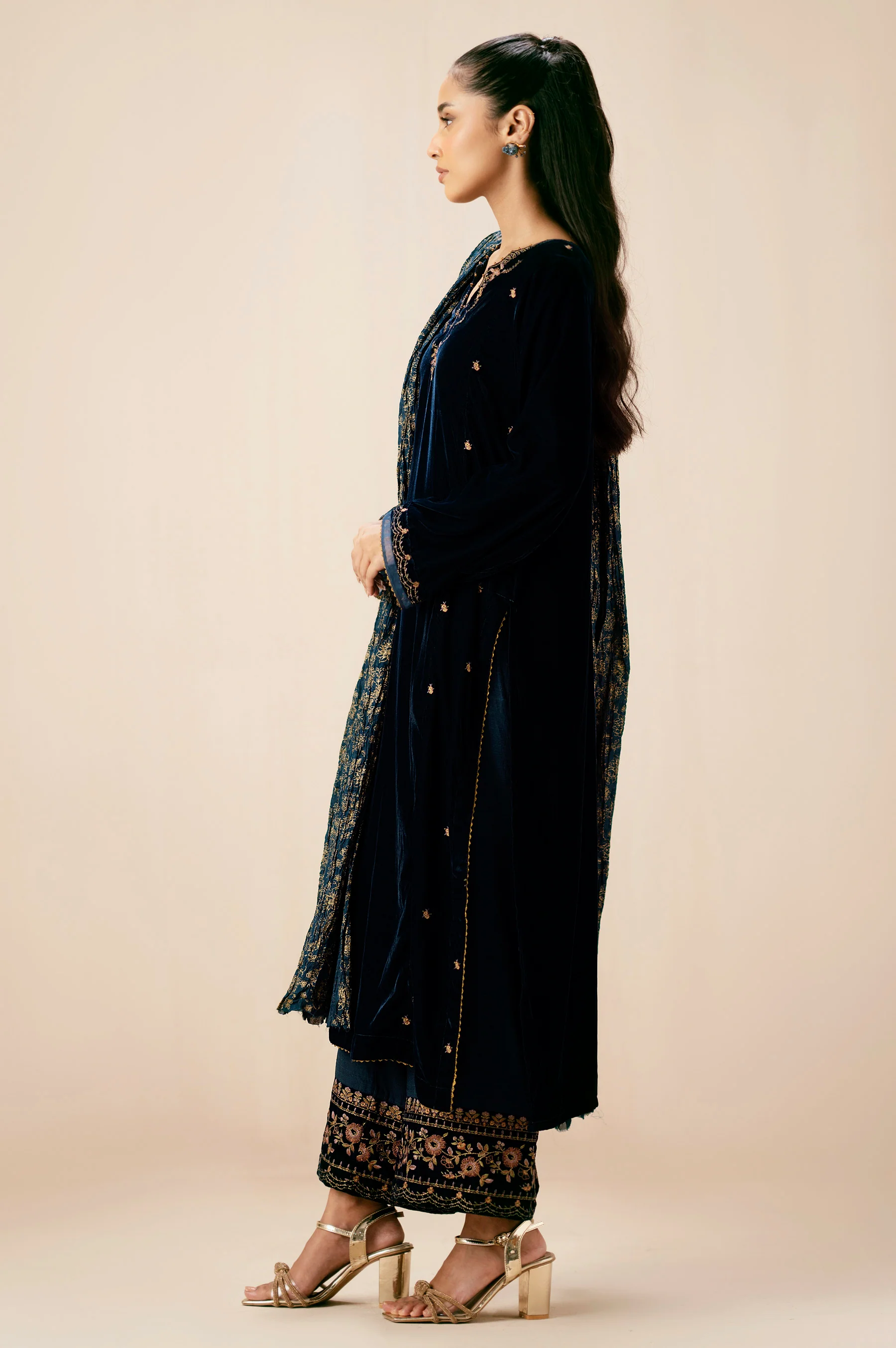 Stitched 3 Piece Embroidered Velvet Suit - Ocean Teal - Image 5