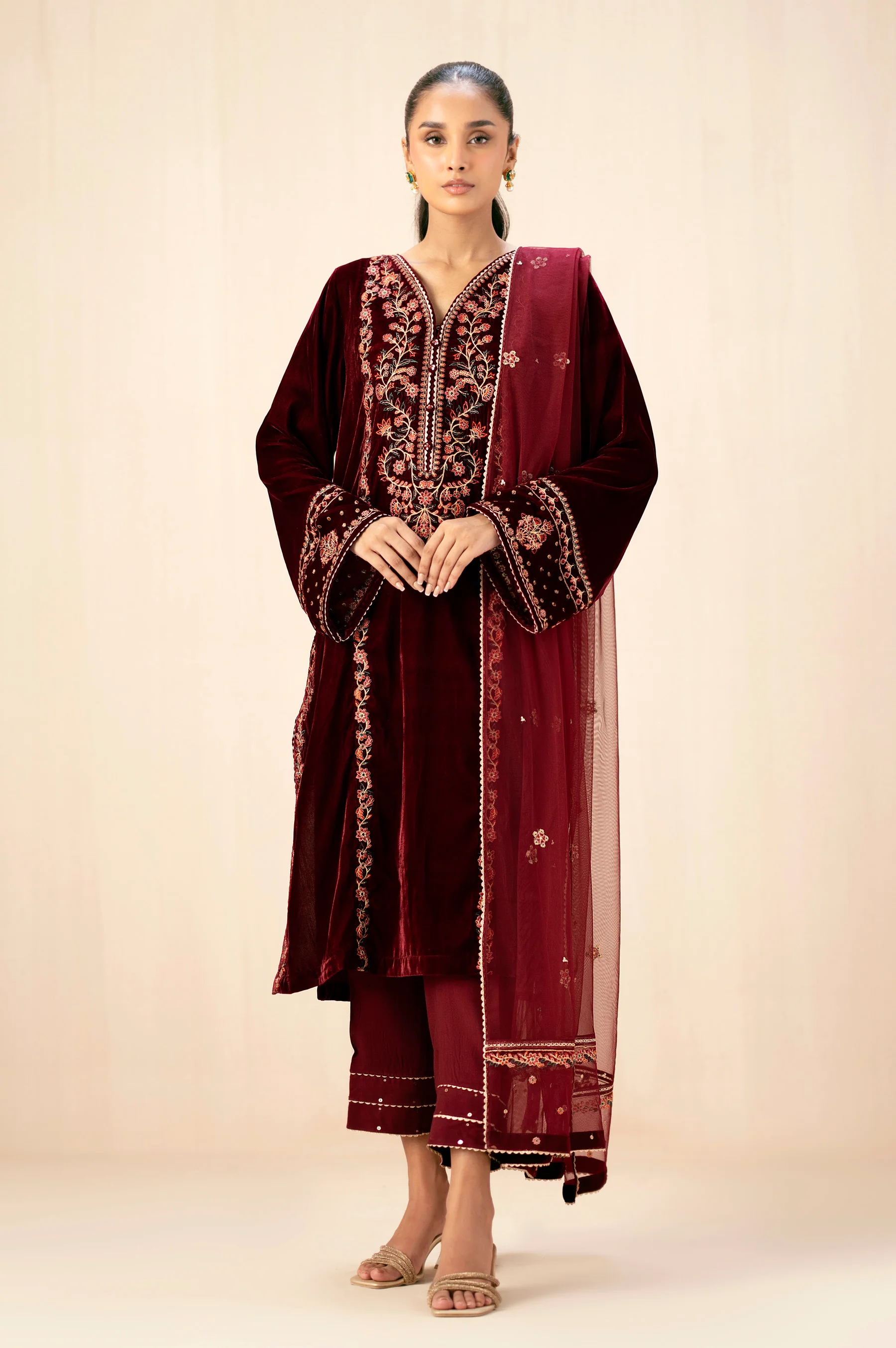 EMBROIDERED SUIT