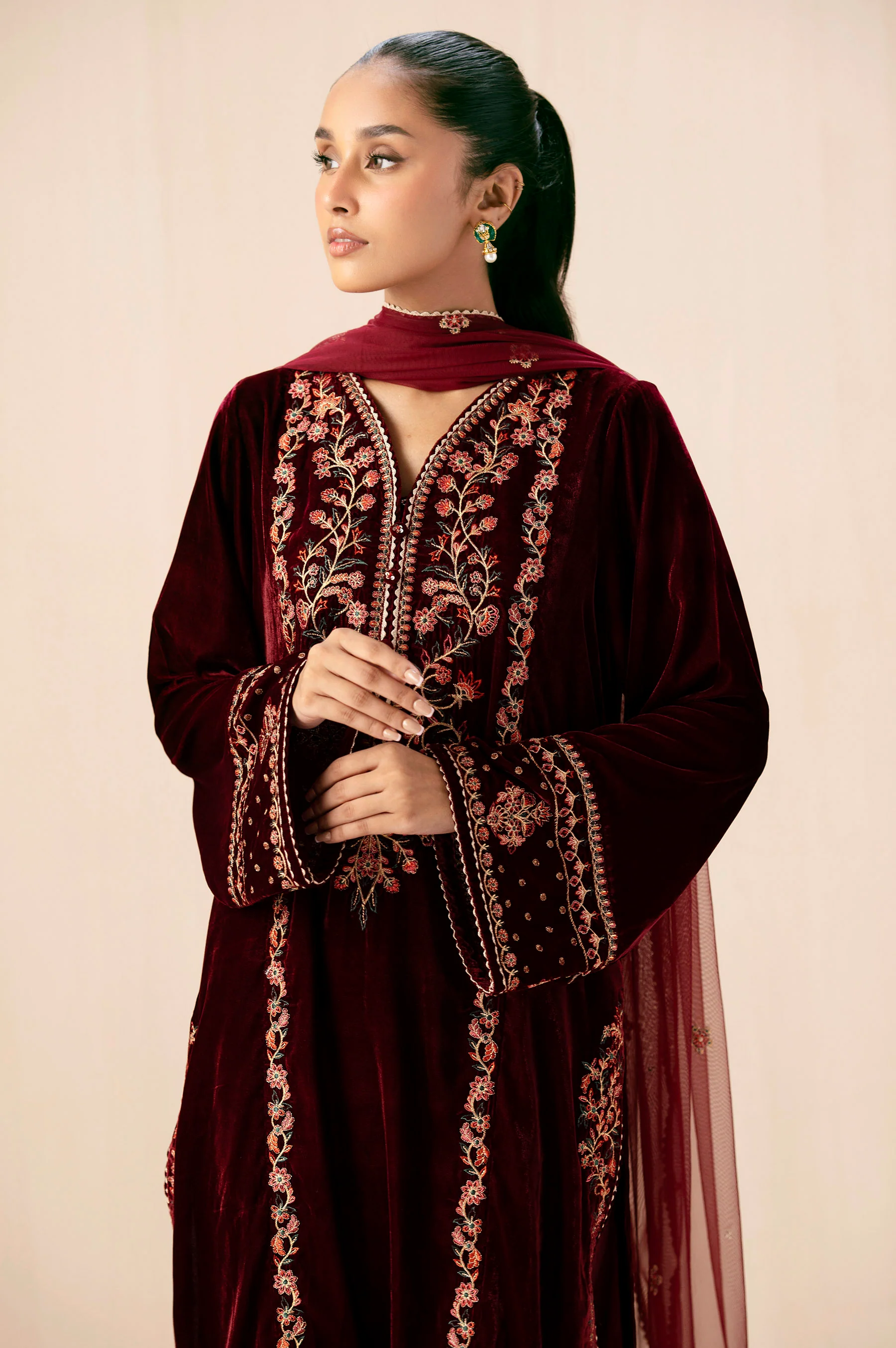 EMBROIDERED SUIT - Image 6