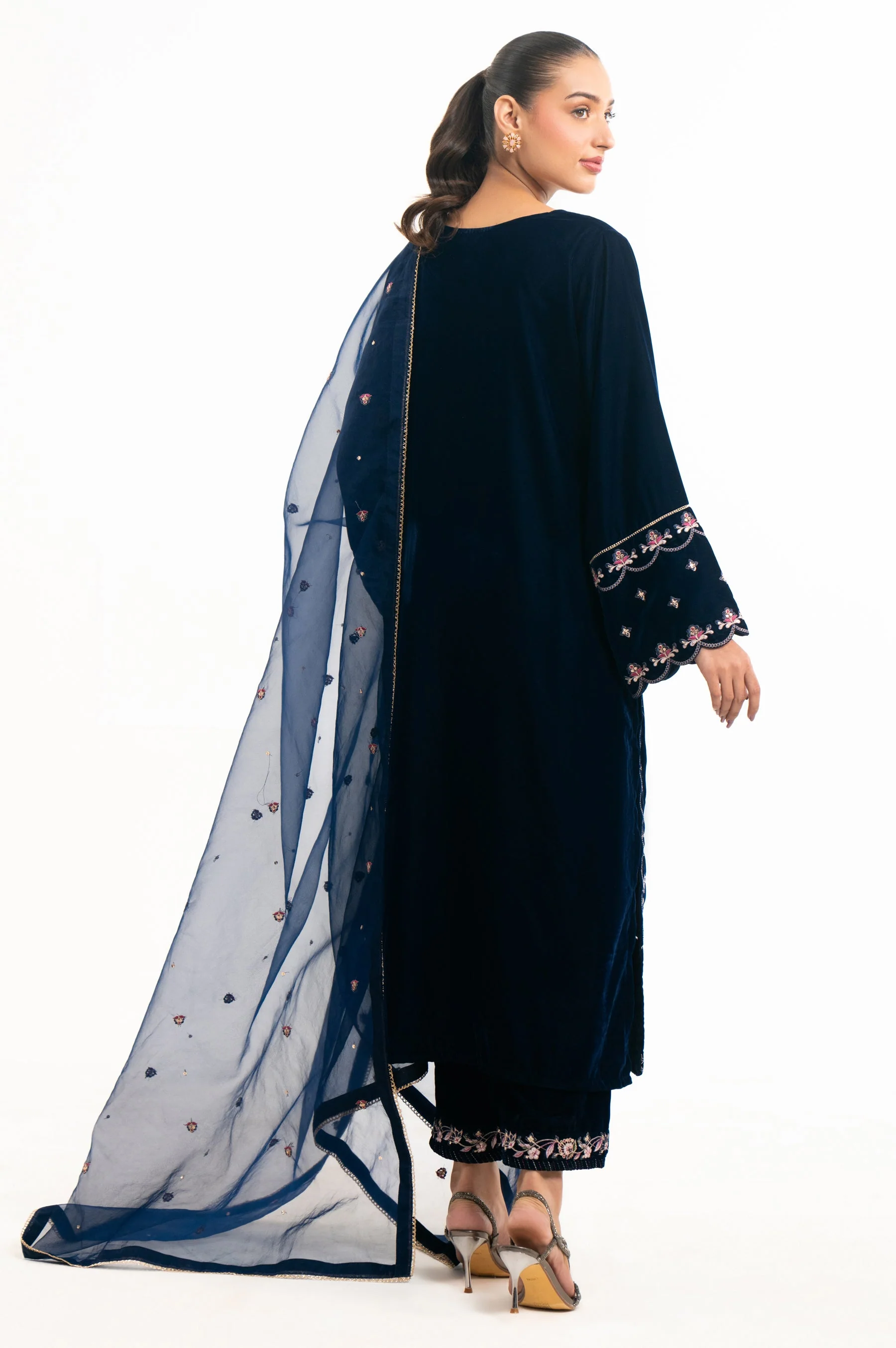 EMBROIDERED VELVET SUIT (FACTORY E-OUTLET) - Image 3