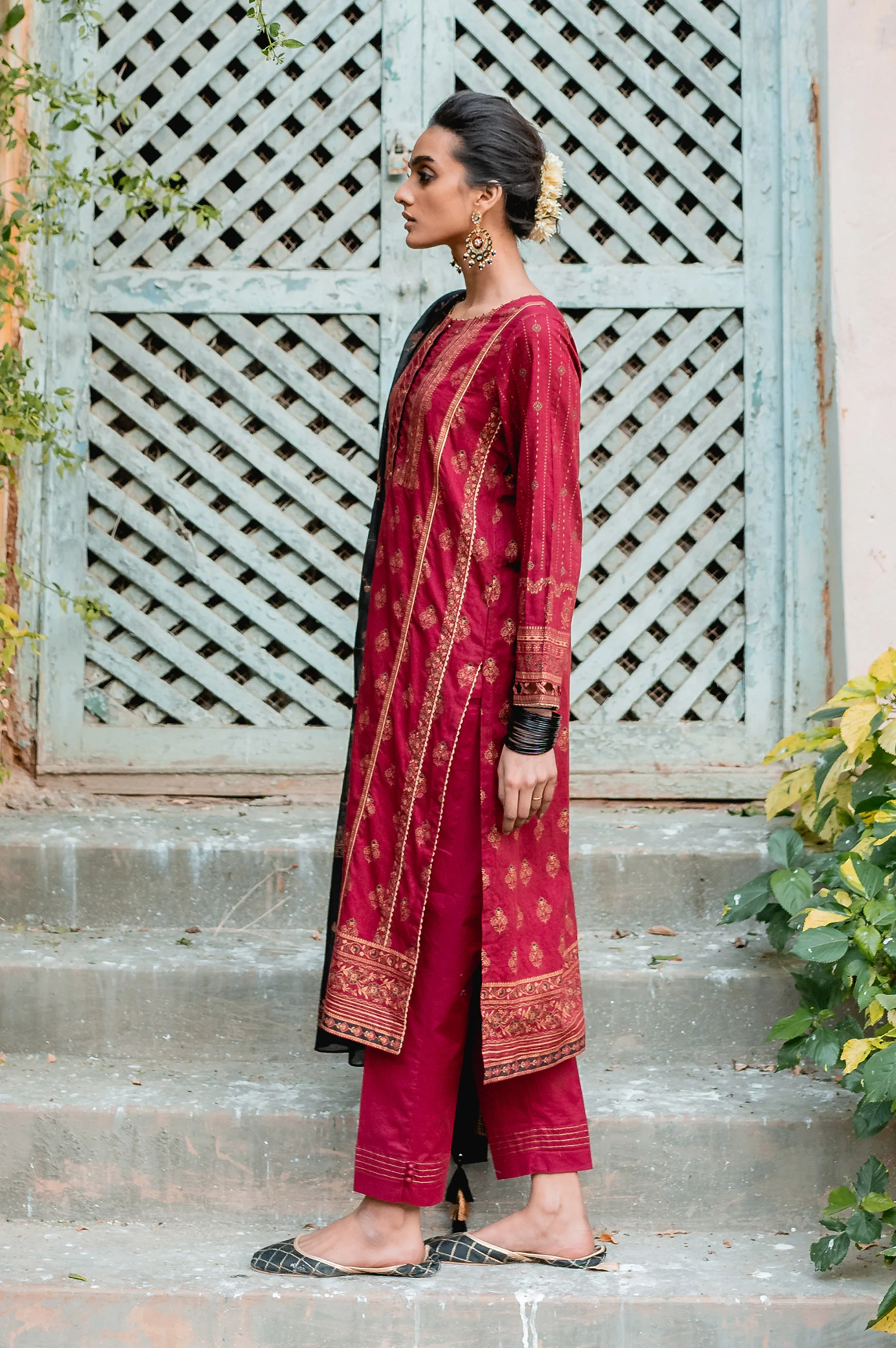 Stitched 3 Piece Gold & Colored Paste Lawn Suit - Image 2