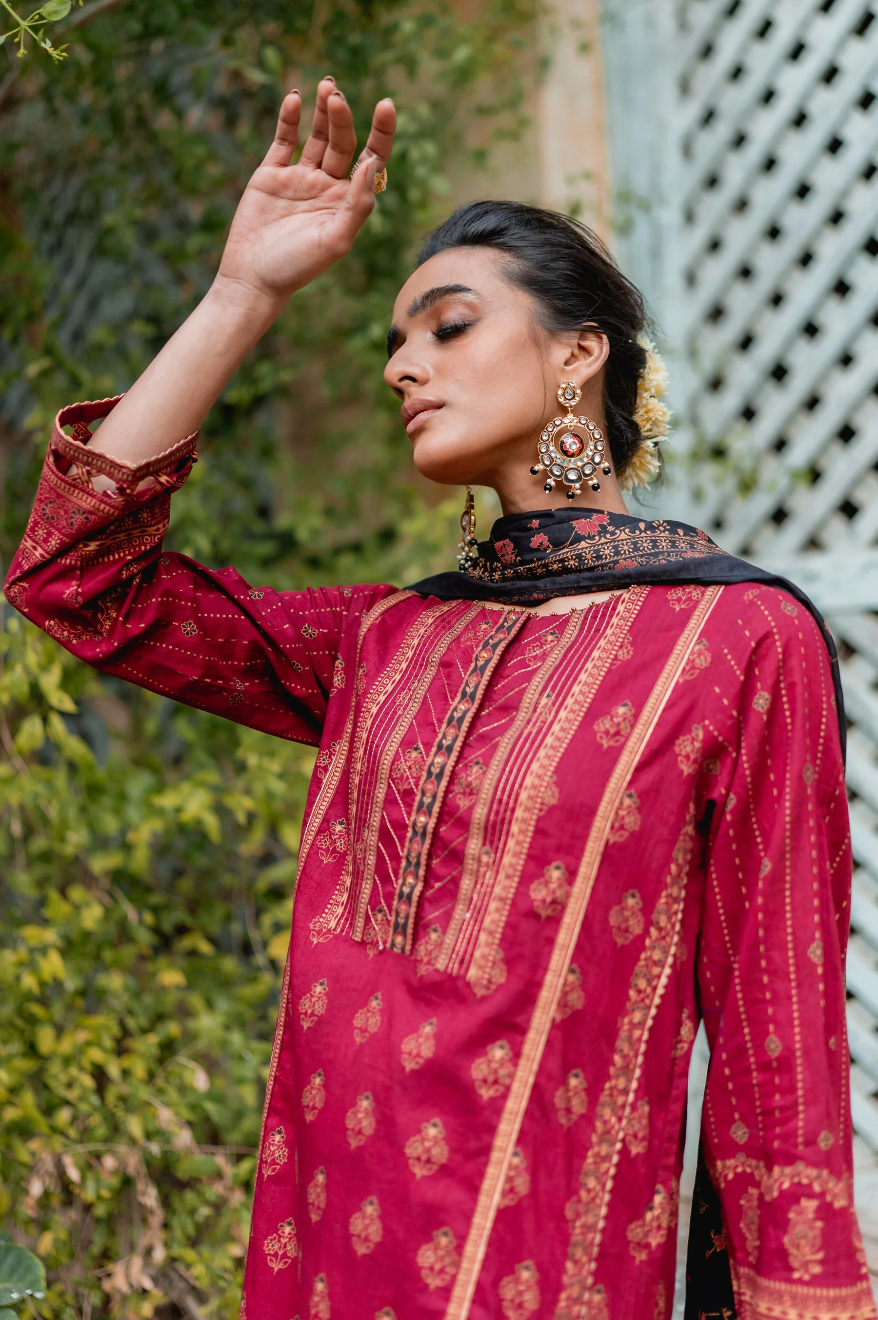 Stitched 3 Piece Gold & Colored Paste Lawn Suit - Image 6
