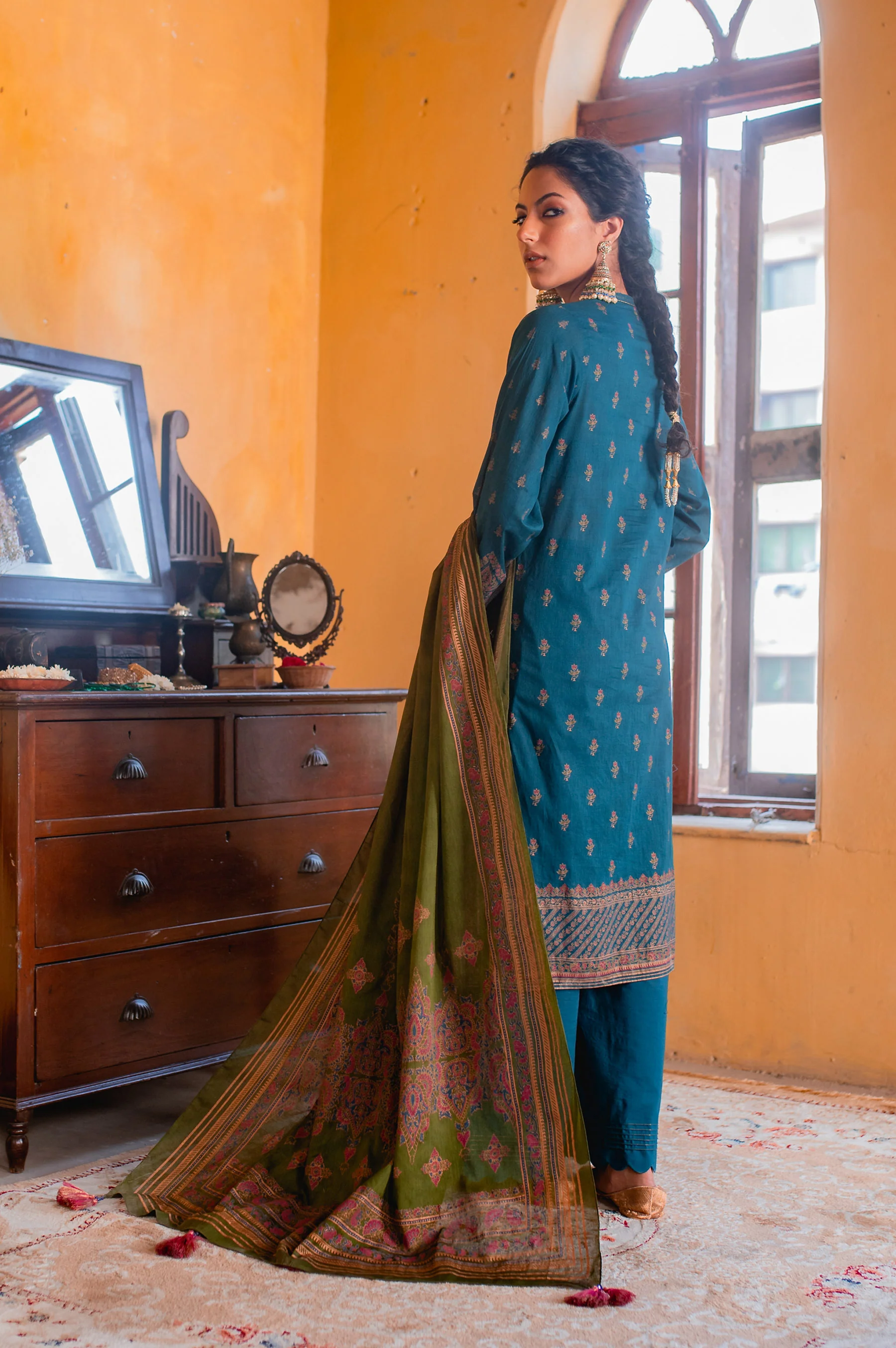 Stitched 3 Piece Gold & Colored Paste Lawn Suit - Image 5