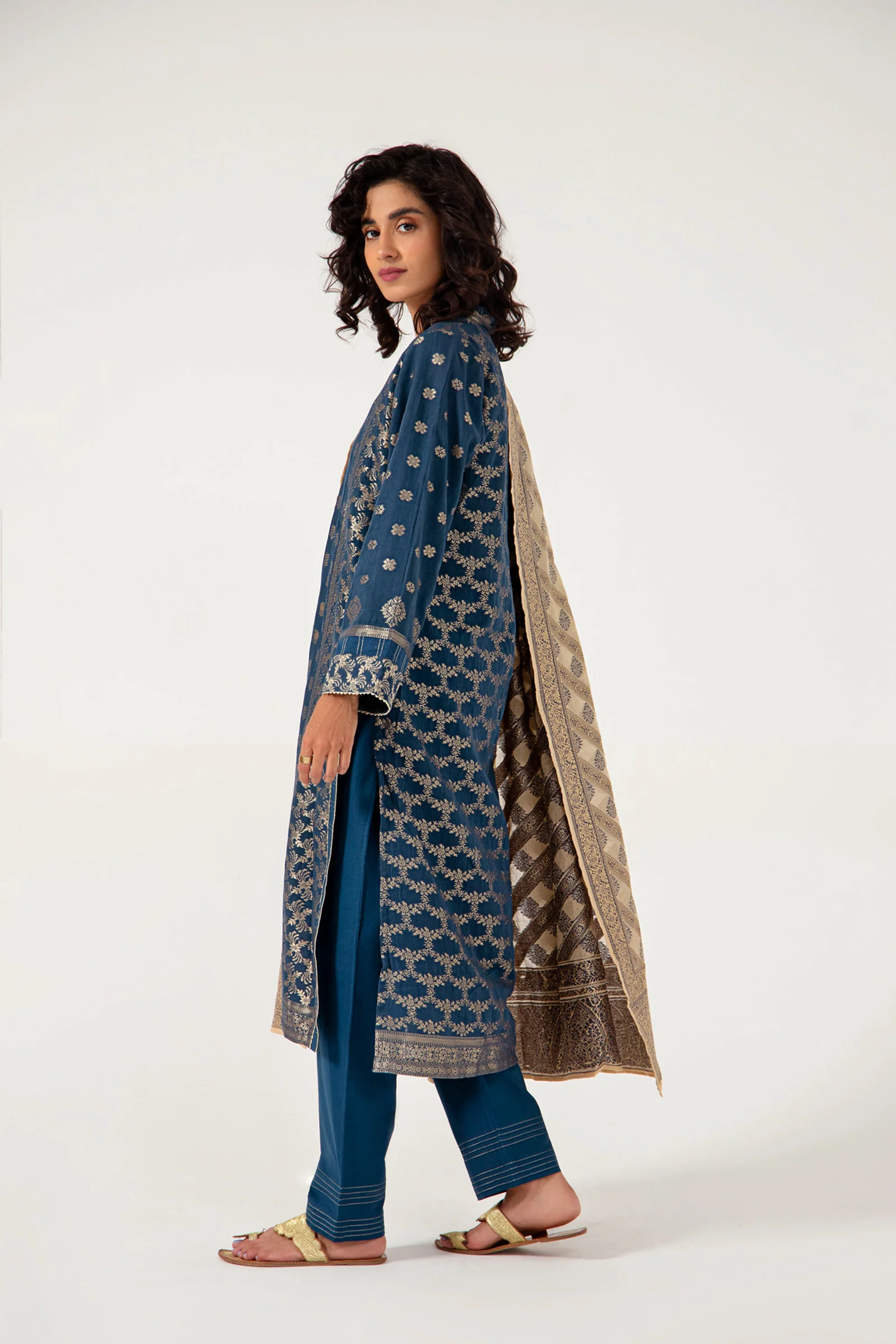 Stitched 3 Piece Dyed Jacquard Suit - Image 5