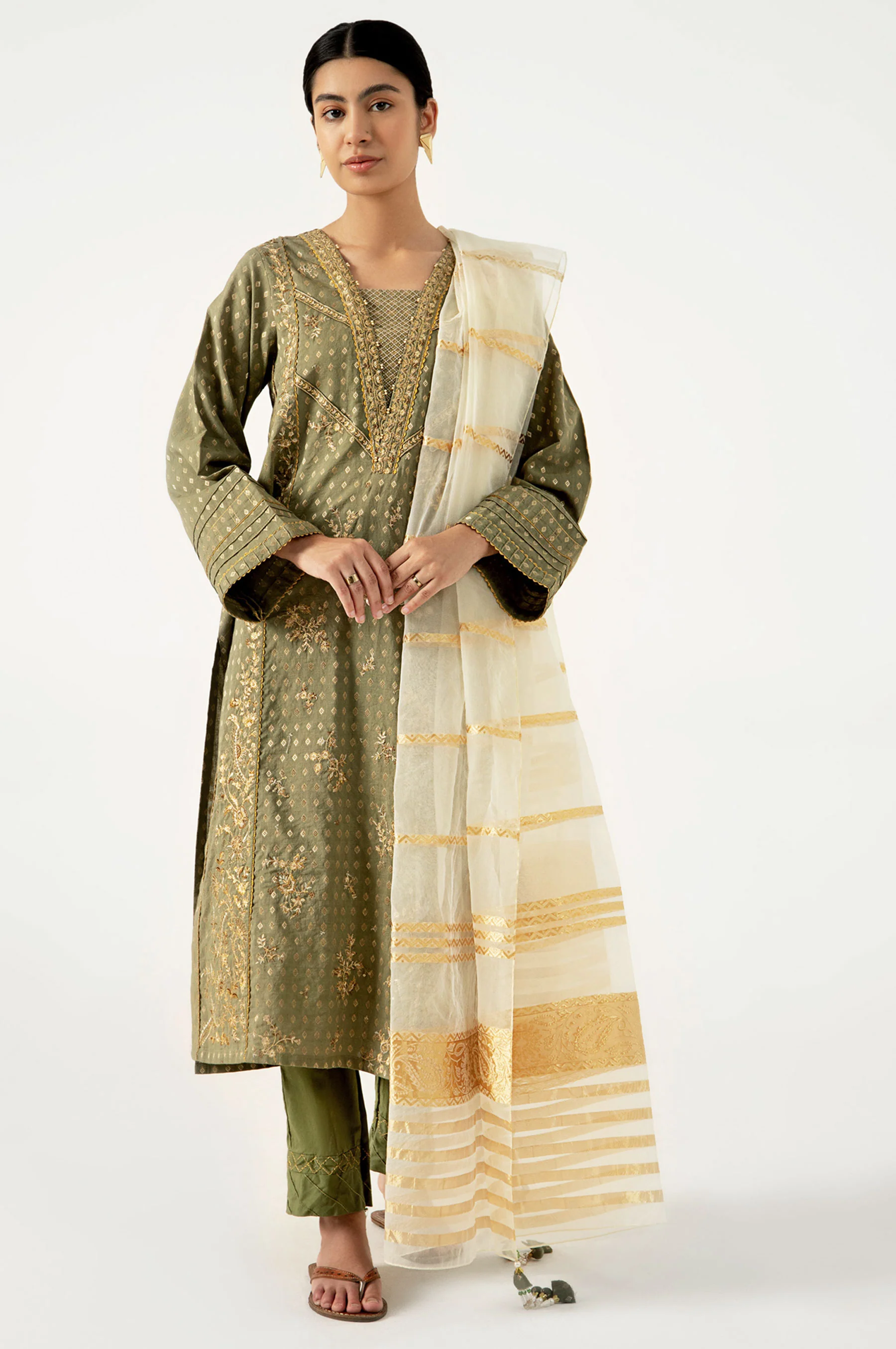 Stitched 3 Piece Maysuri Jacquard with Shaded Organza Suit - Image 5