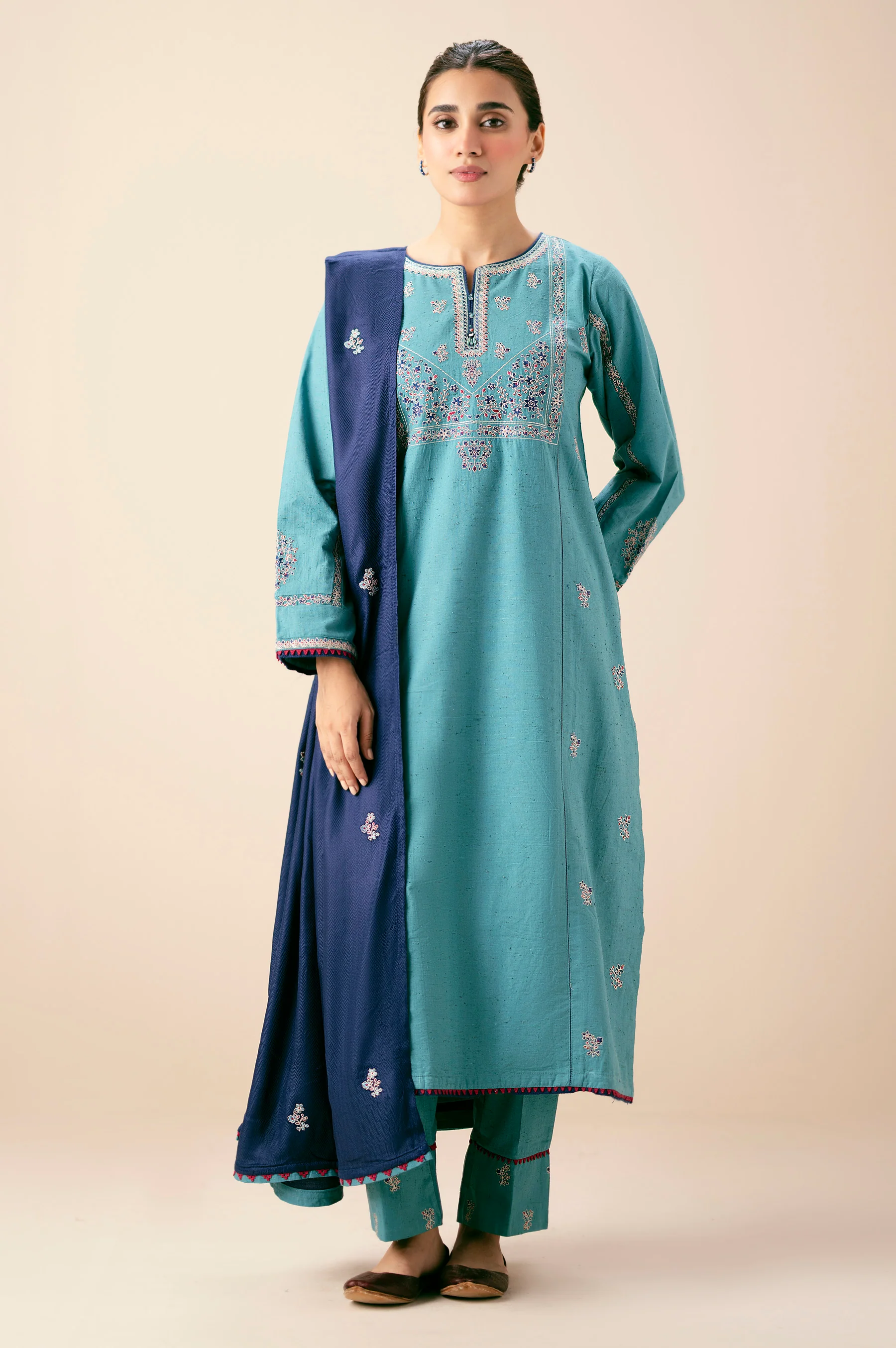 STITCHED EMBROIDERED SUIT