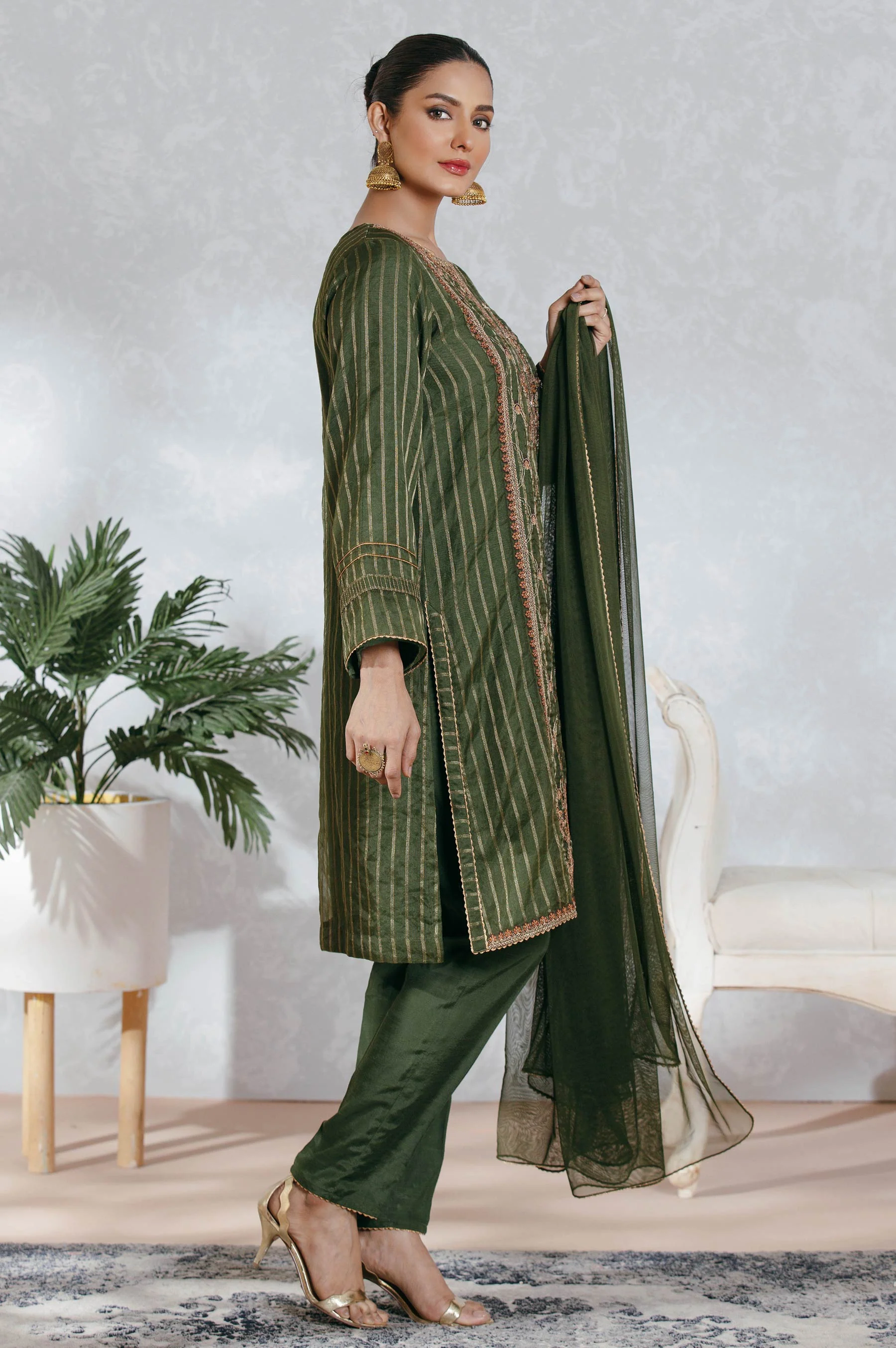 Stitched 3 Piece Organza Outfit - Image 2