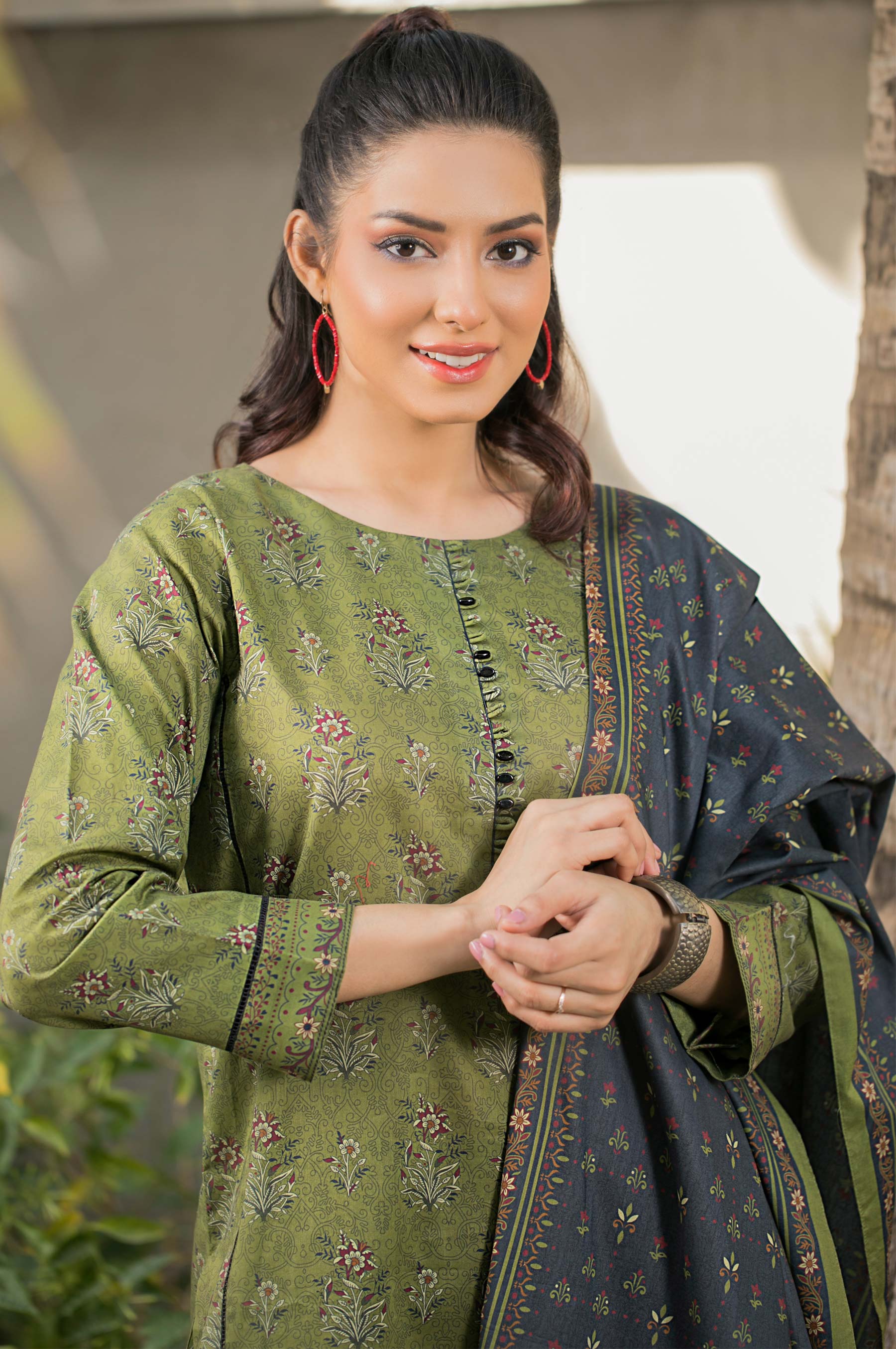 Stitched 3 Piece Printed Cambric Suit - Image 3
