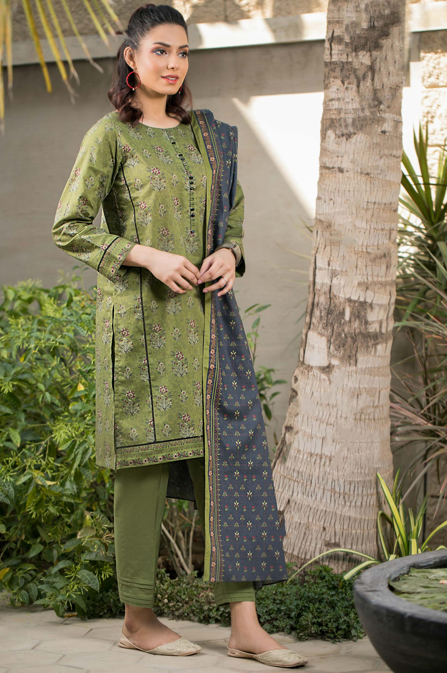 Stitched 3 Piece Printed Cambric Suit - Image 4