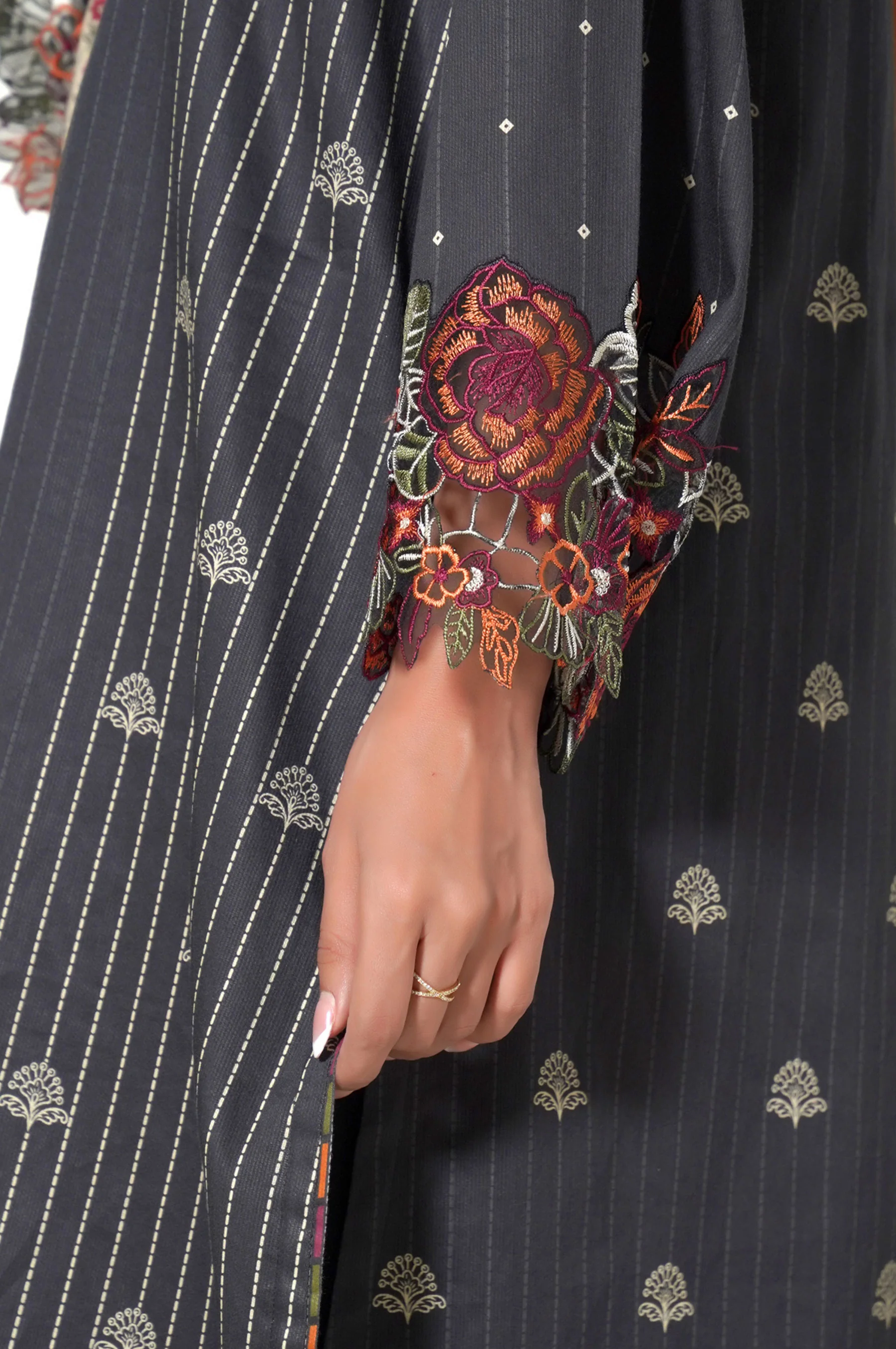 Stitched 3 Piece Printed Cottel Suit - Image 5