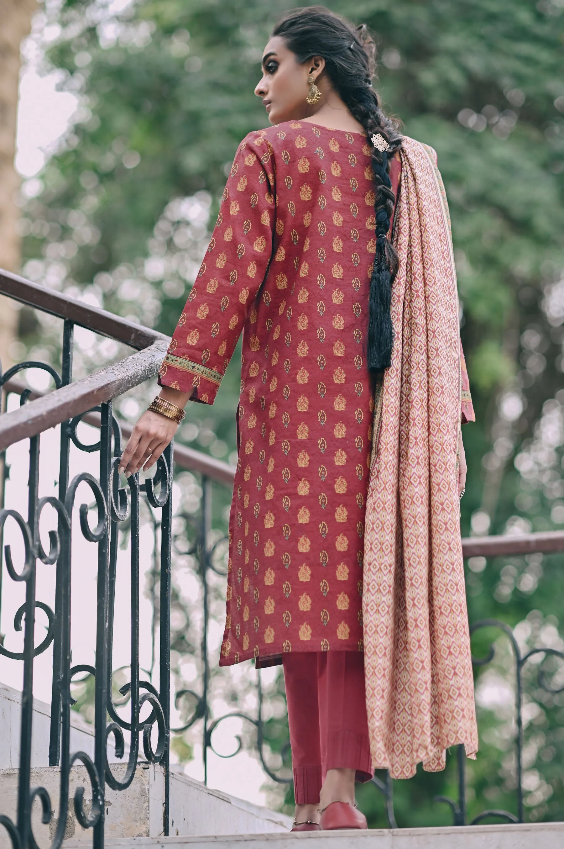 Stitched 3 Piece Printed Cottel with Khaddar Suit - Image 2