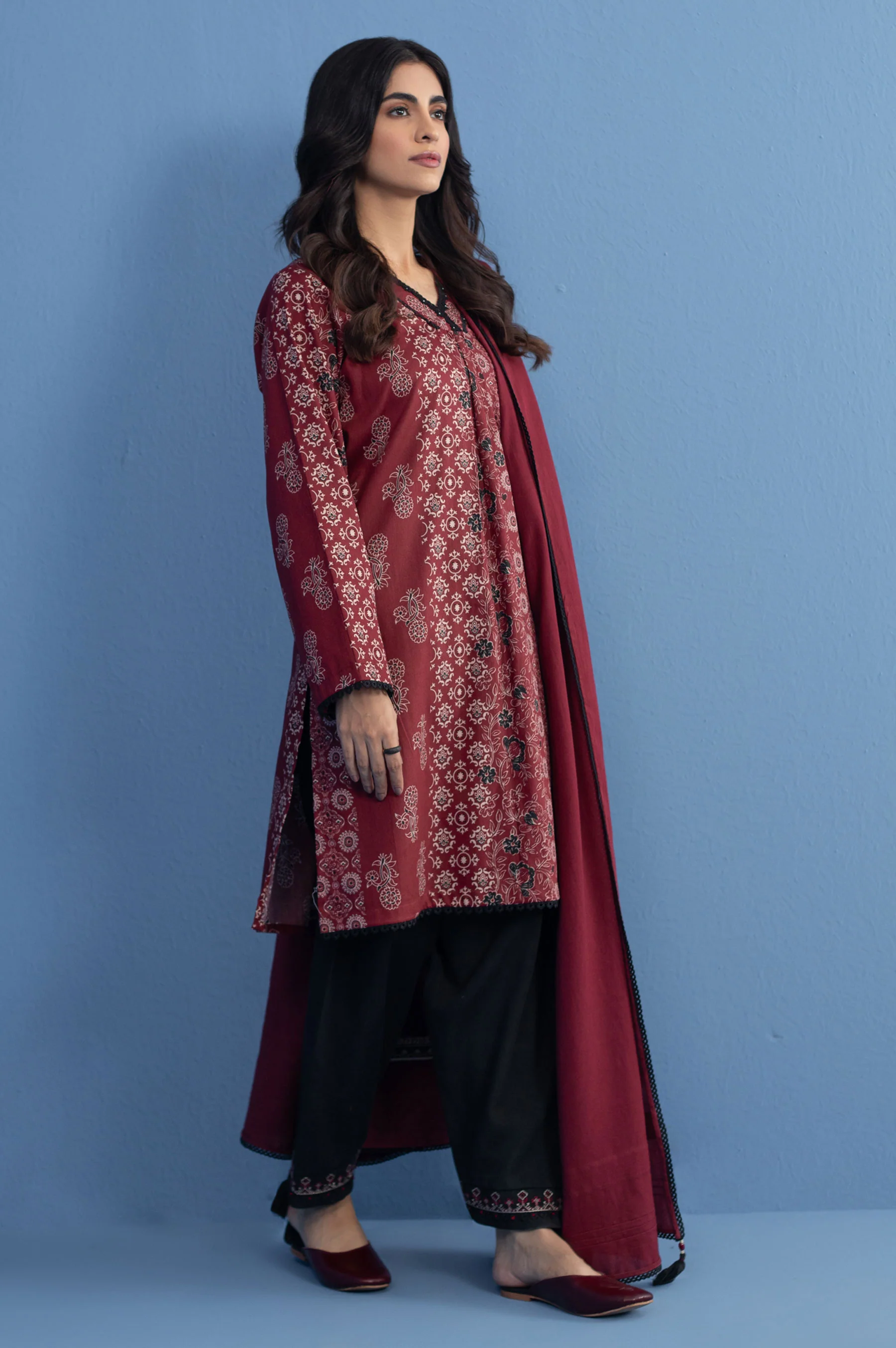 Stitched 3 Piece Printed Cottle Suit - Image 3