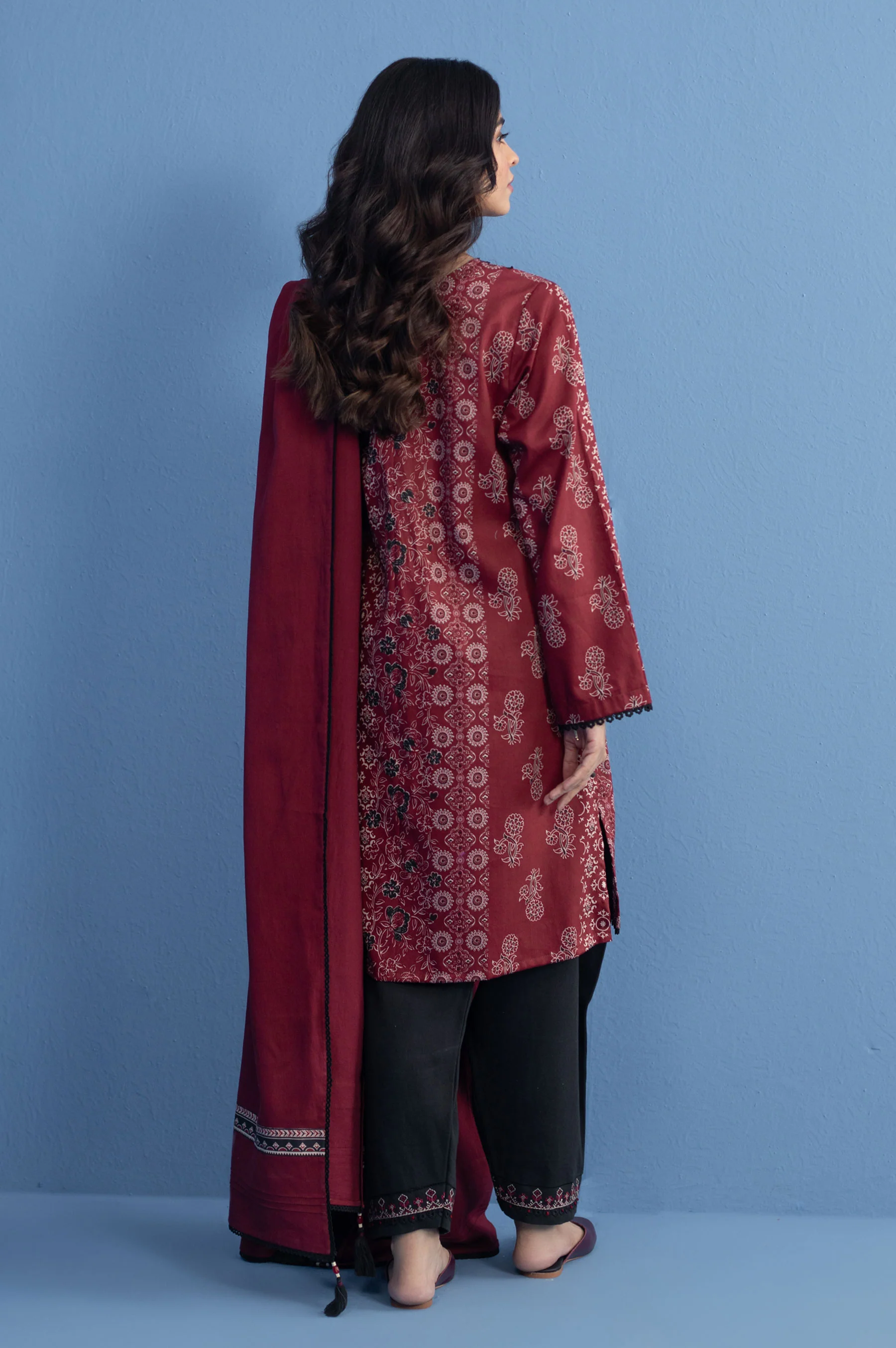 Stitched 3 Piece Printed Cottle Suit - Image 4
