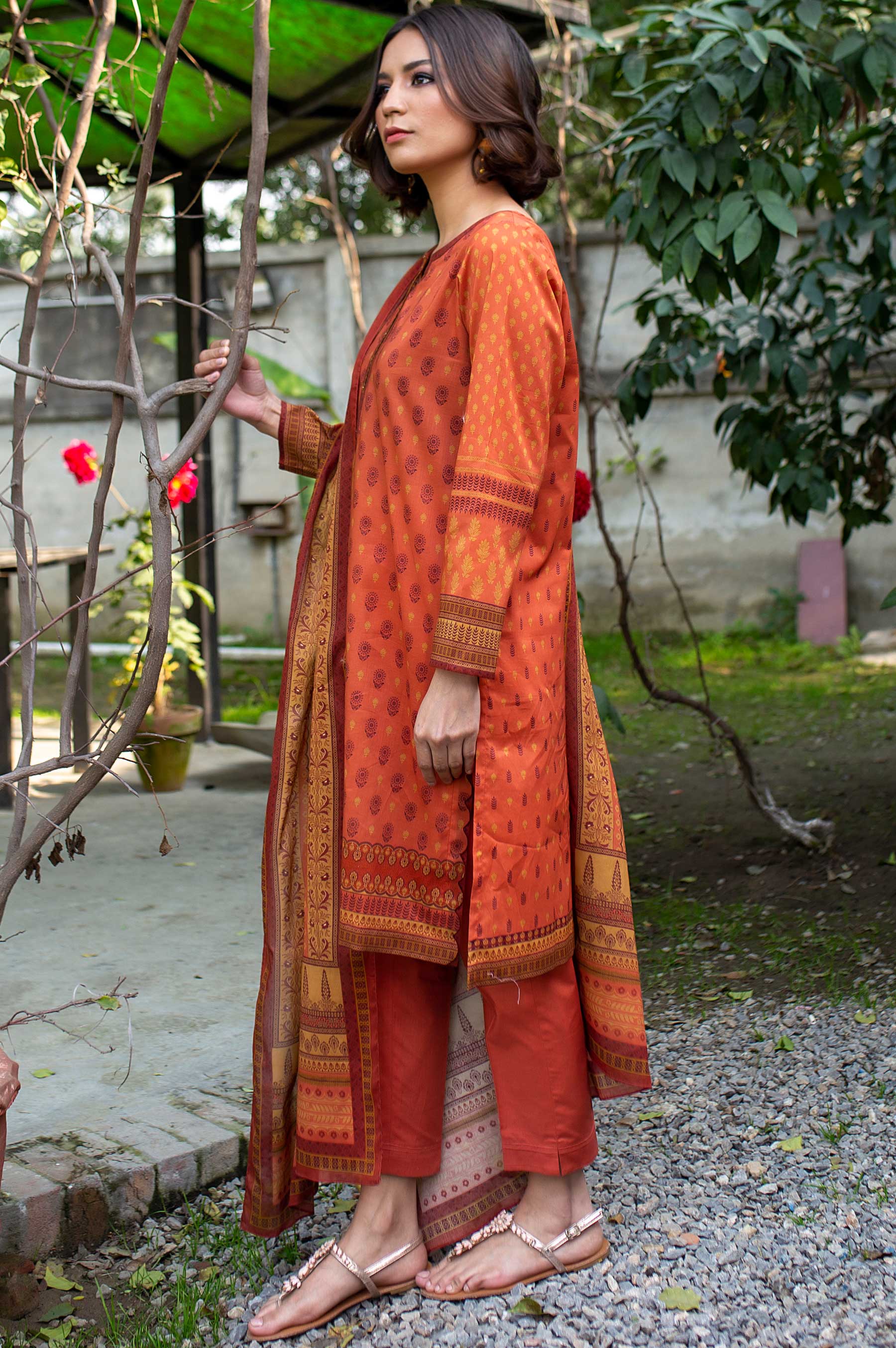 Stitched 3 Piece Printed Doria Lawn Suit - Image 3