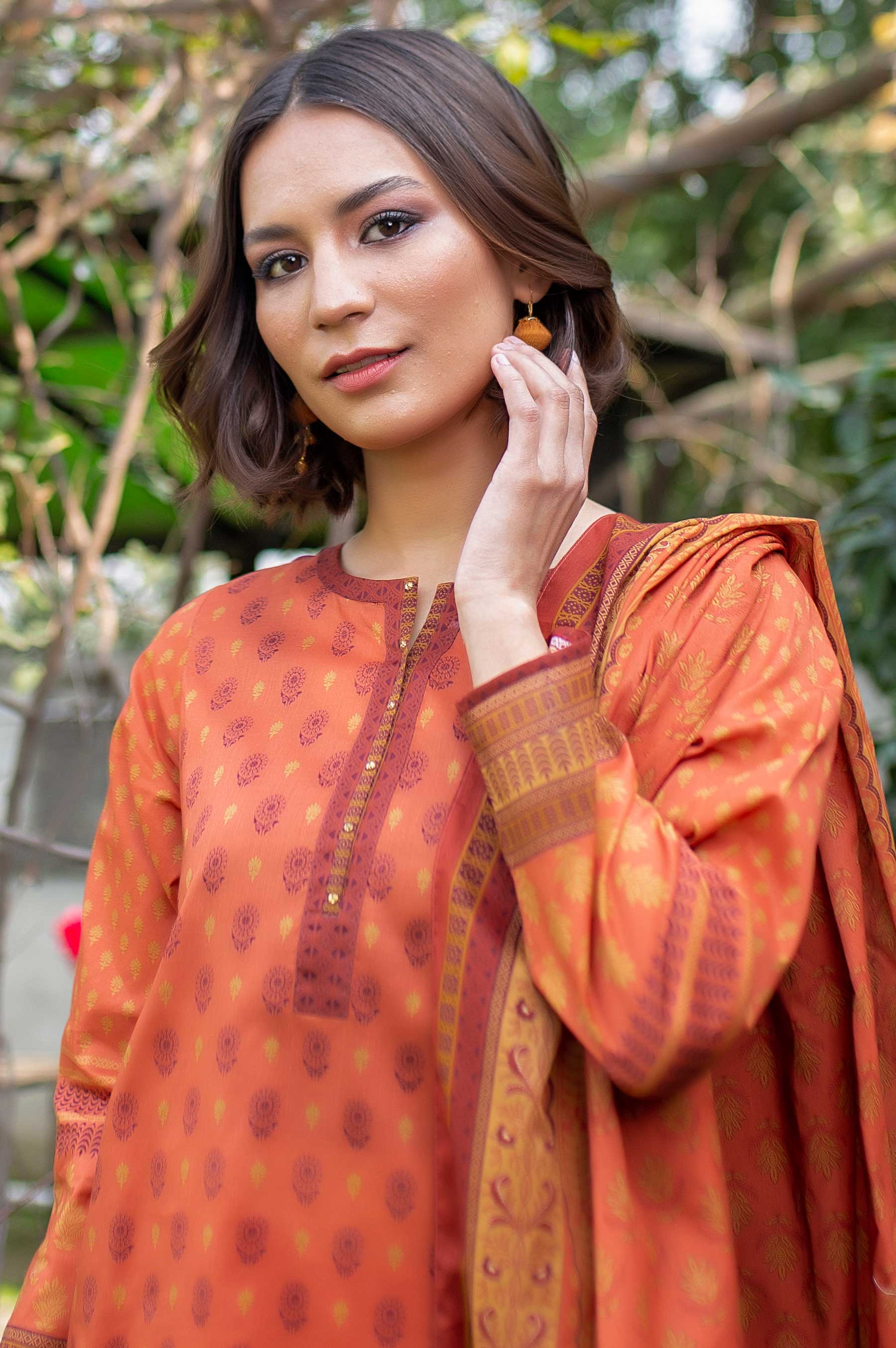 Stitched 3 Piece Printed Doria Lawn Suit - Image 4