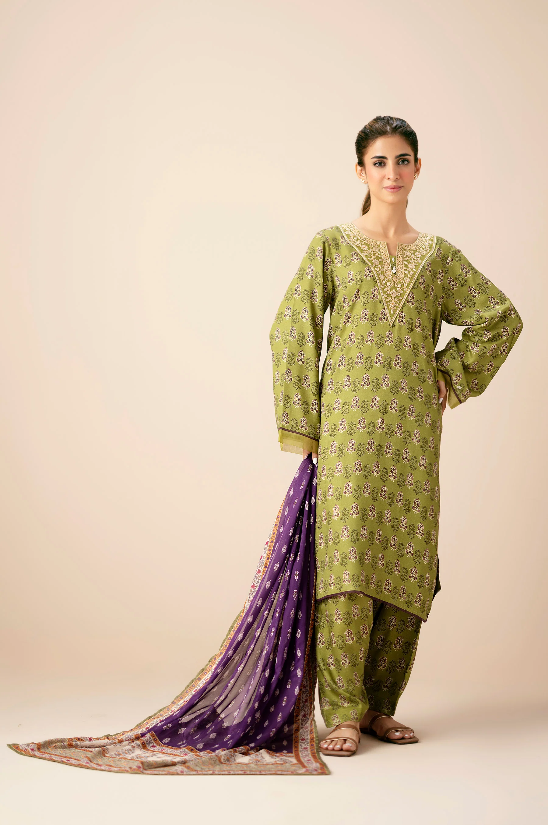 STITCHED EMBROIDERED SUIT - Image 5