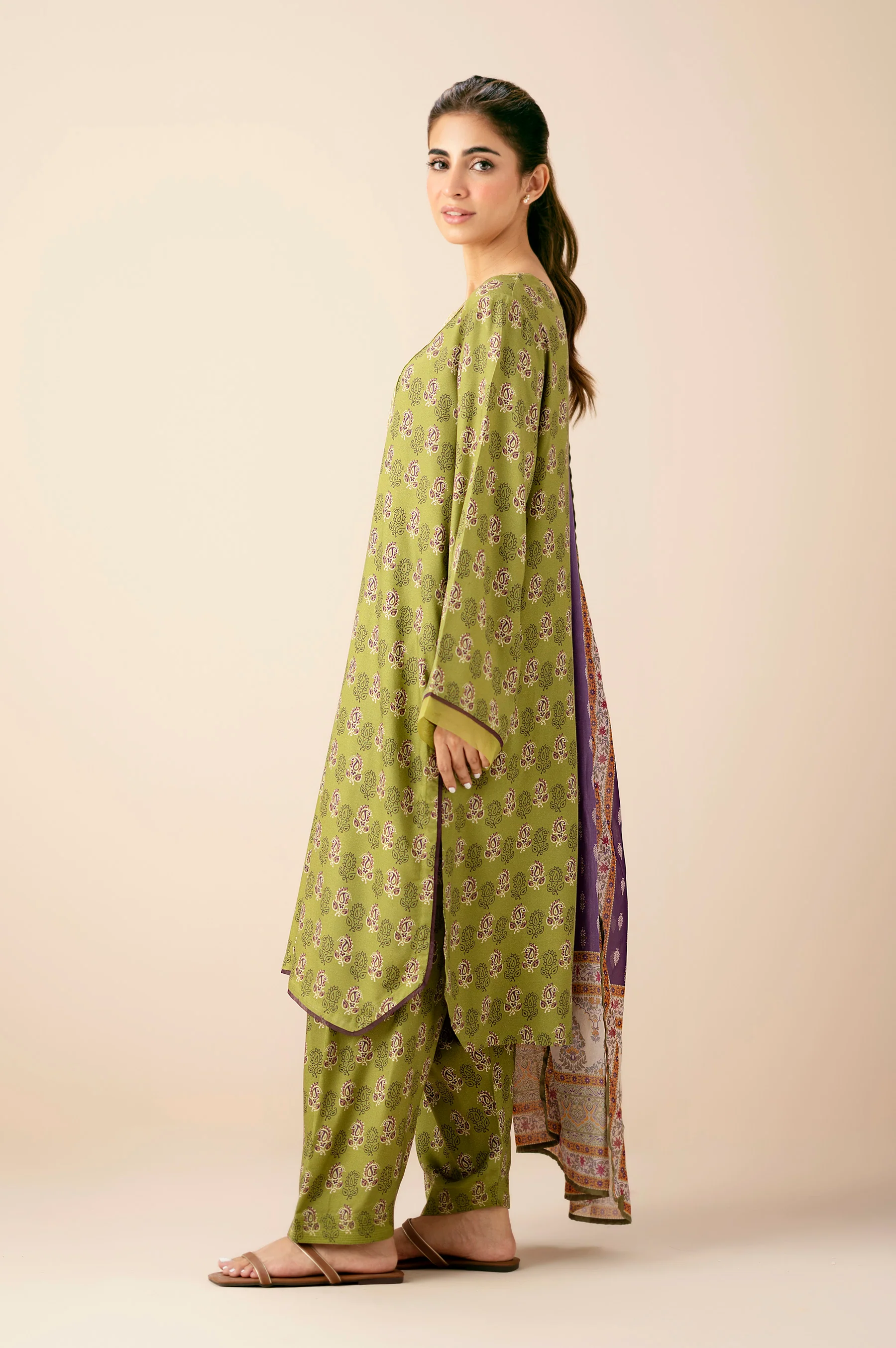 STITCHED EMBROIDERED SUIT - Image 6