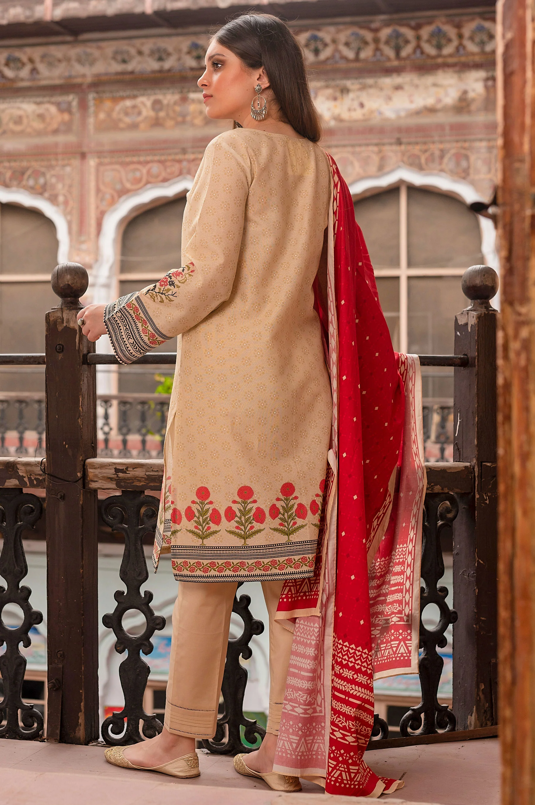 Stitched 3 Piece Printed Karandi Suit - Image 2