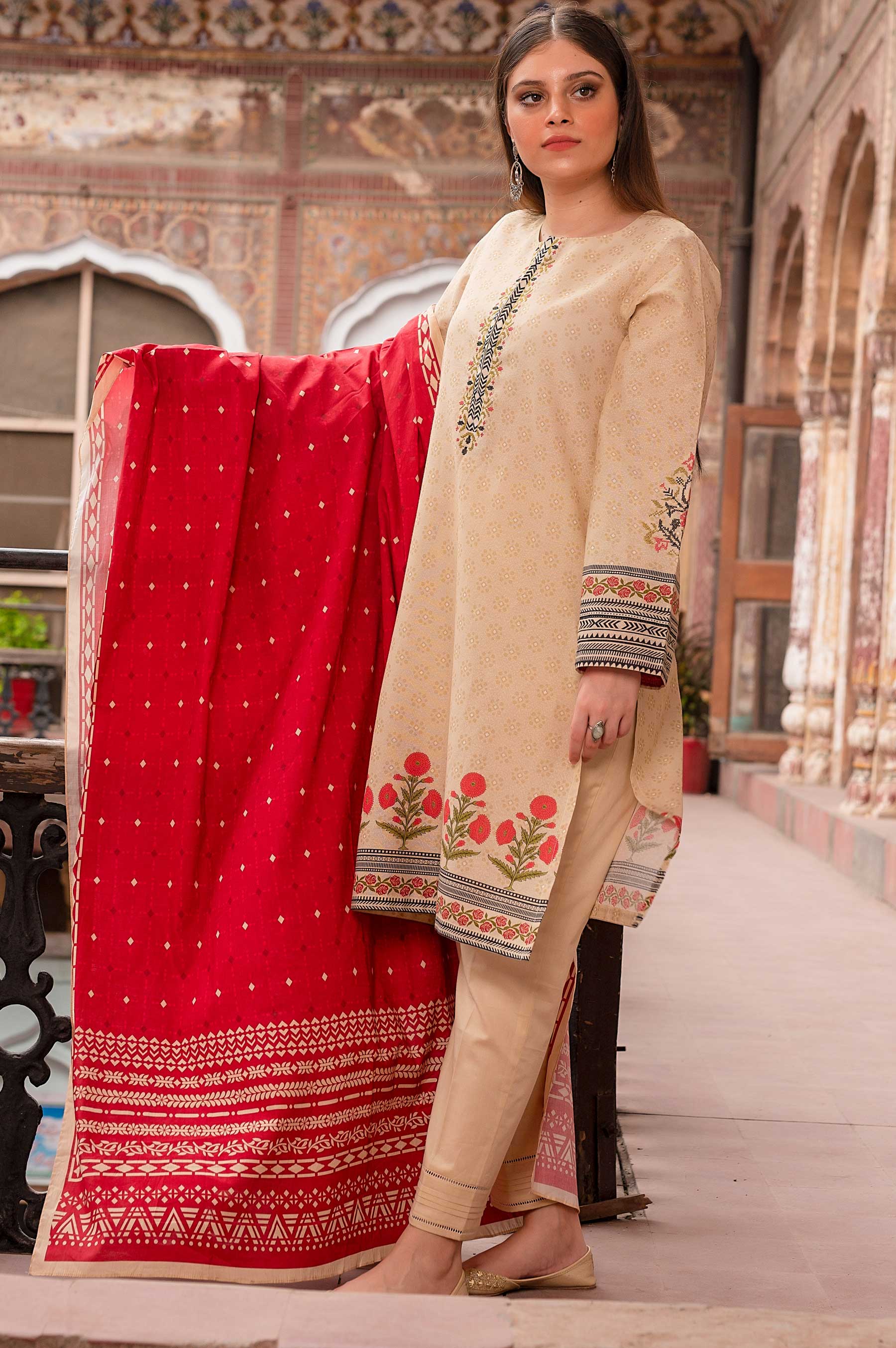 Stitched 3 Piece Printed Karandi Suit - Image 4