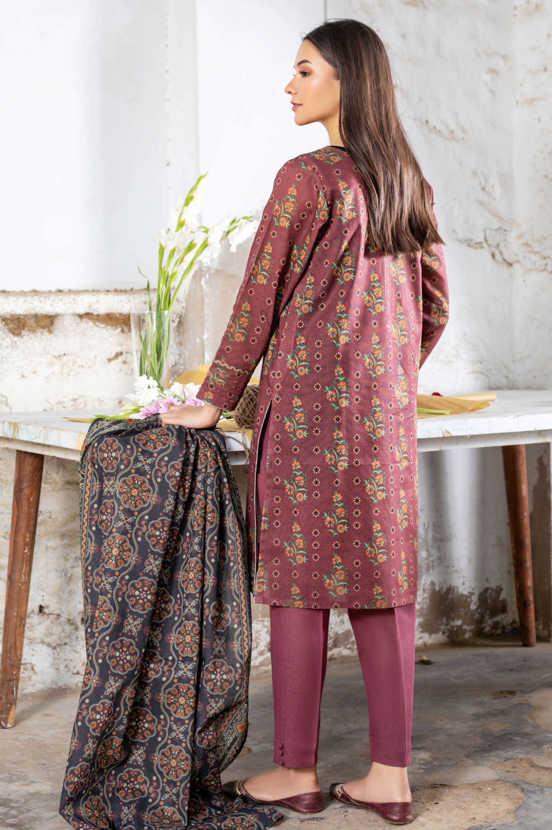 Stitched 3 Piece Printed Karandi Suit - Image 2
