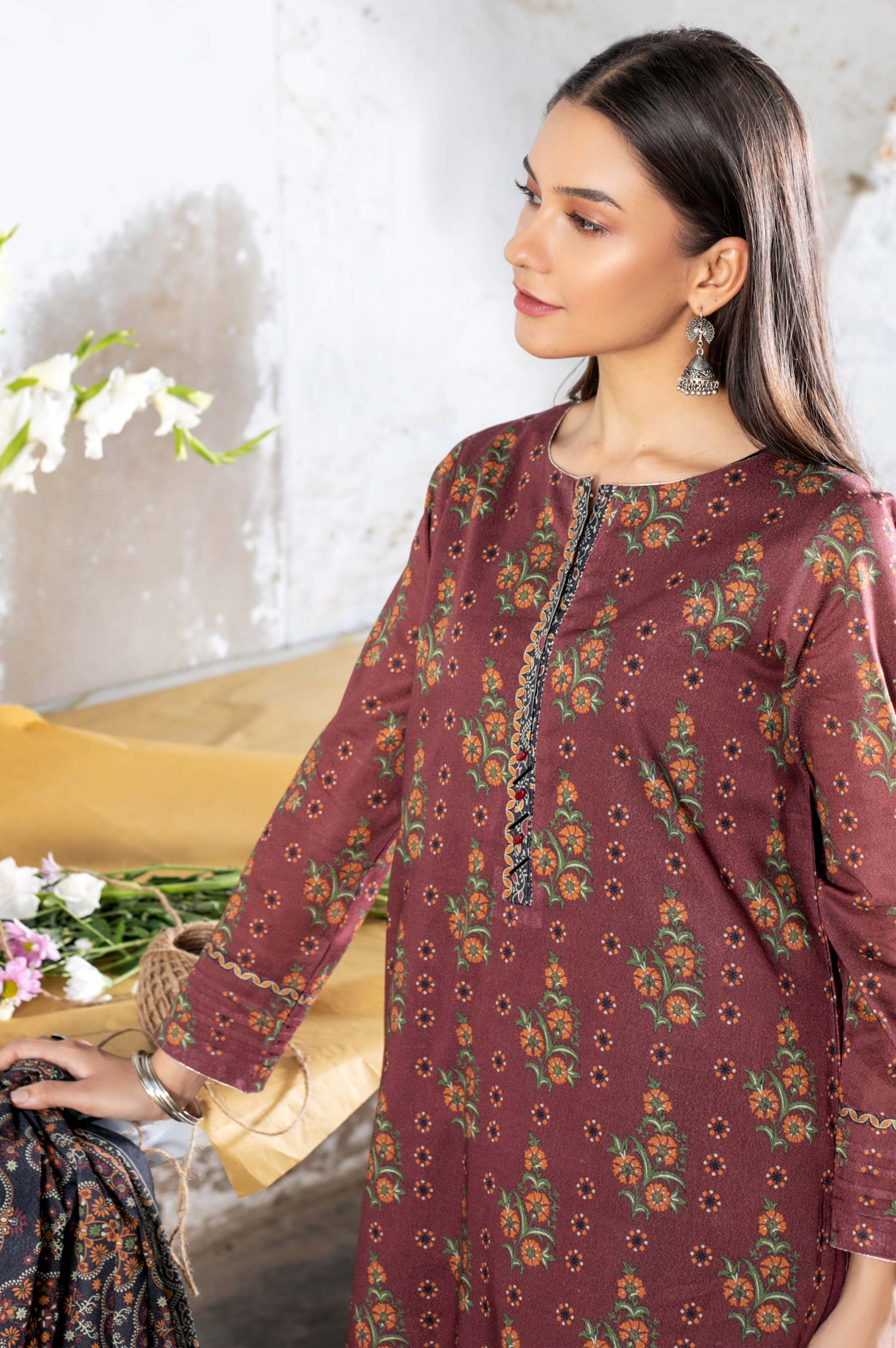 Stitched 3 Piece Printed Karandi Suit - Image 3