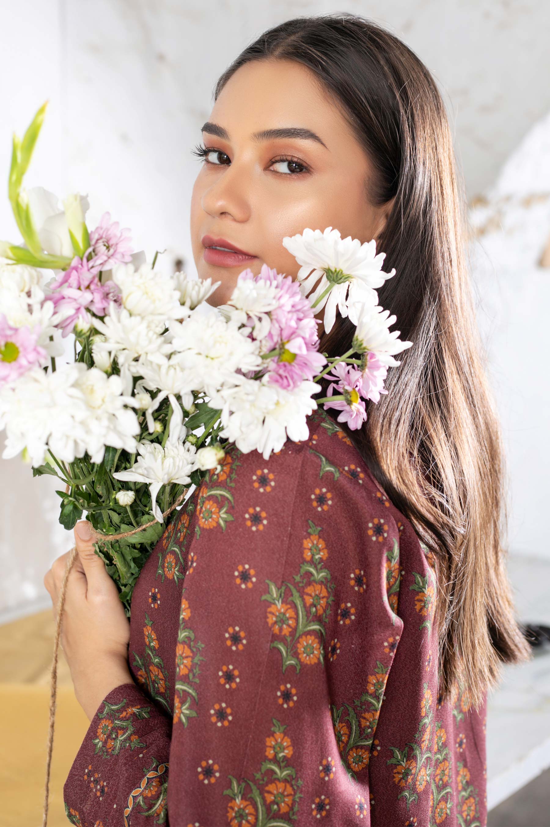 Stitched 3 Piece Printed Karandi Suit - Image 4