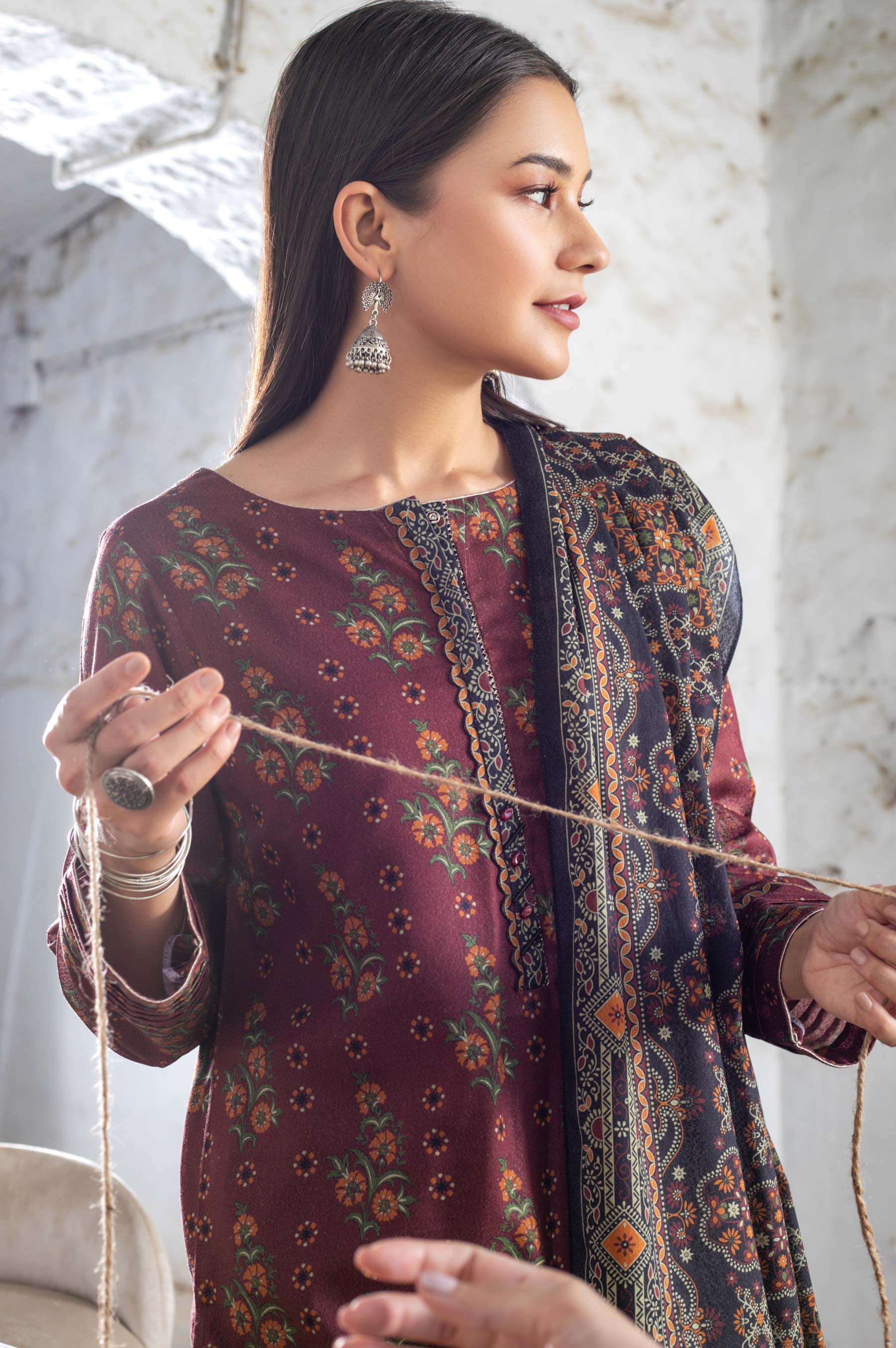 Stitched 3 Piece Printed Karandi Suit - Image 5