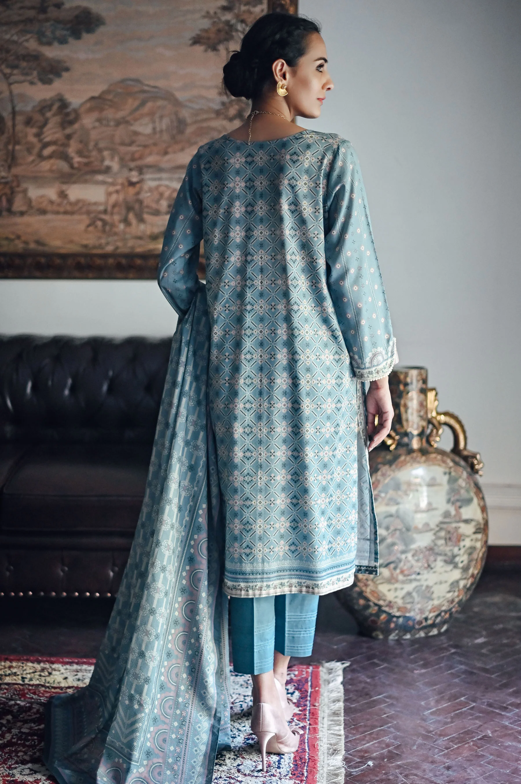 Stitched 3 Piece Printed Karandi Suit - Image 2