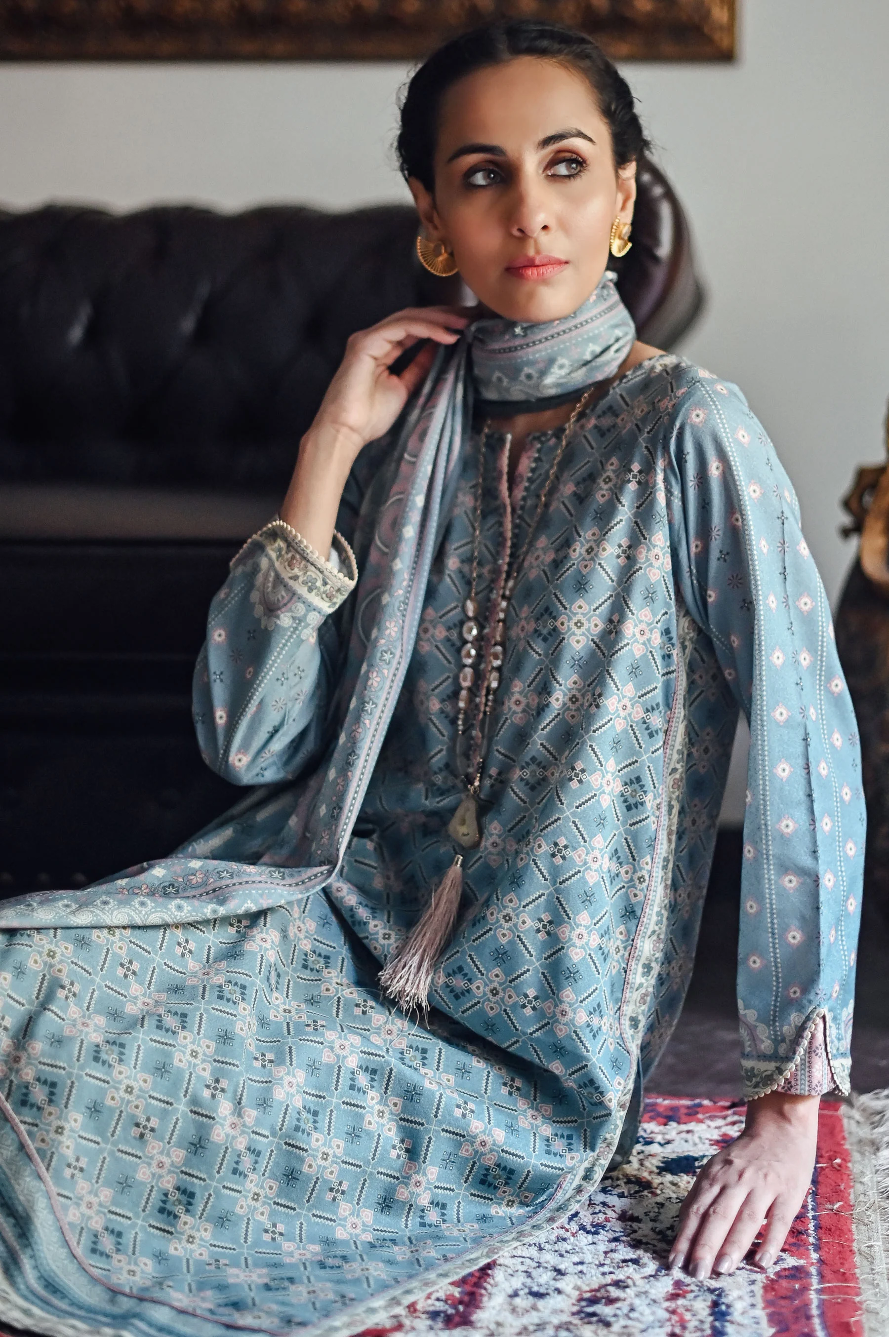 Stitched 3 Piece Printed Karandi Suit - Image 5