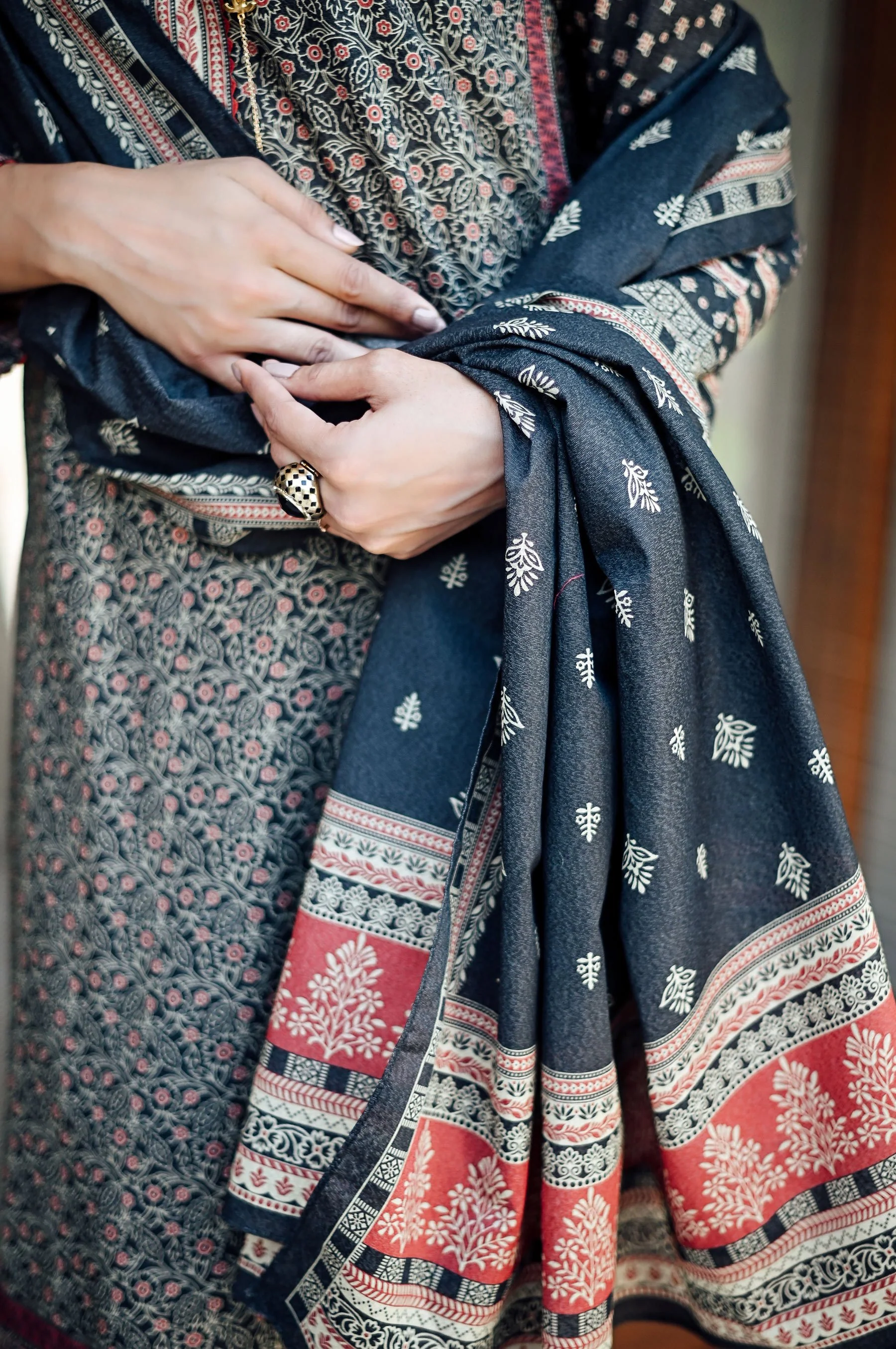 Stitched 3 Piece Printed Karandi Suit - Image 4