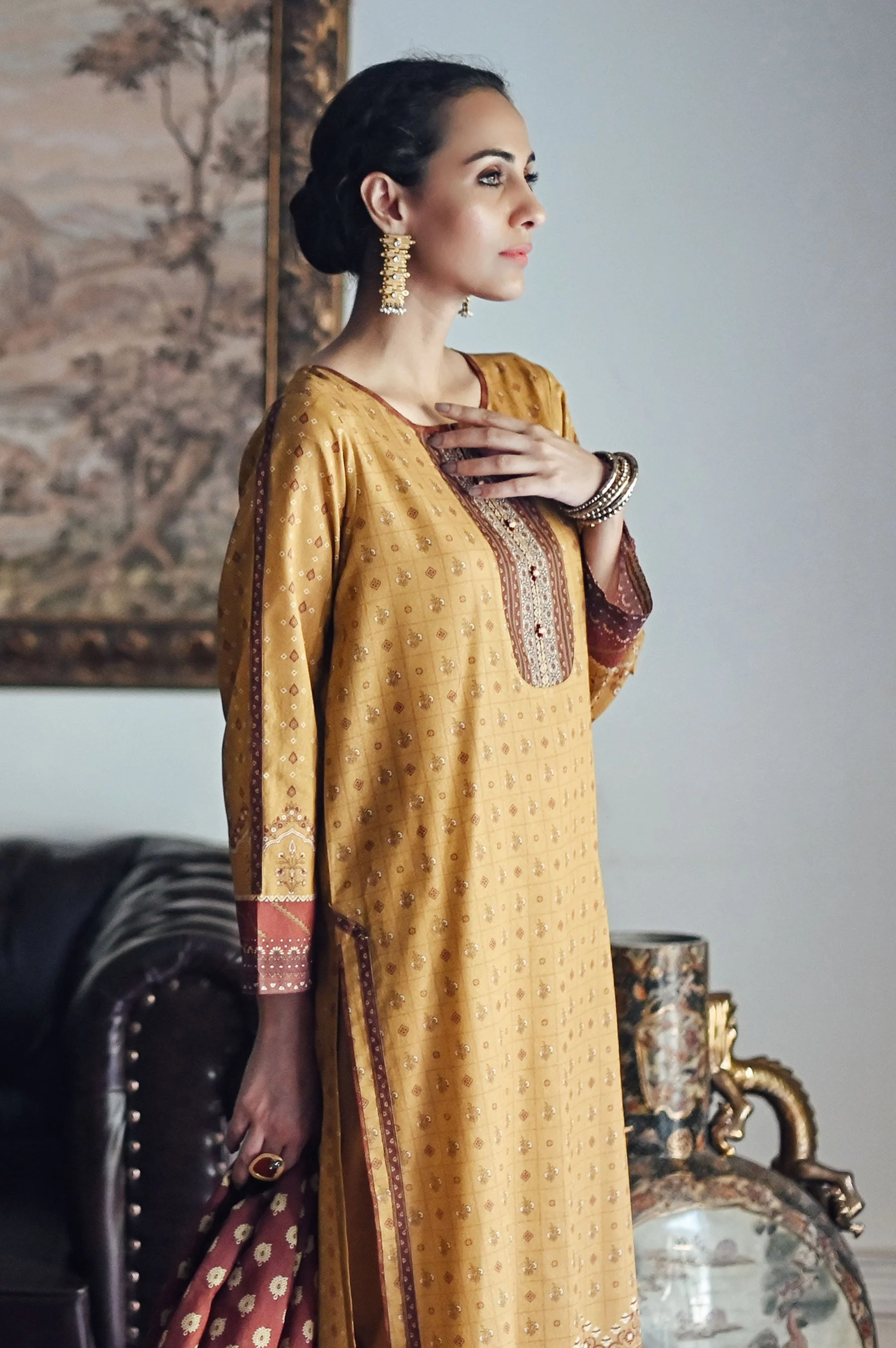 Stitched 3 Piece Printed Karandi Suit - Image 6