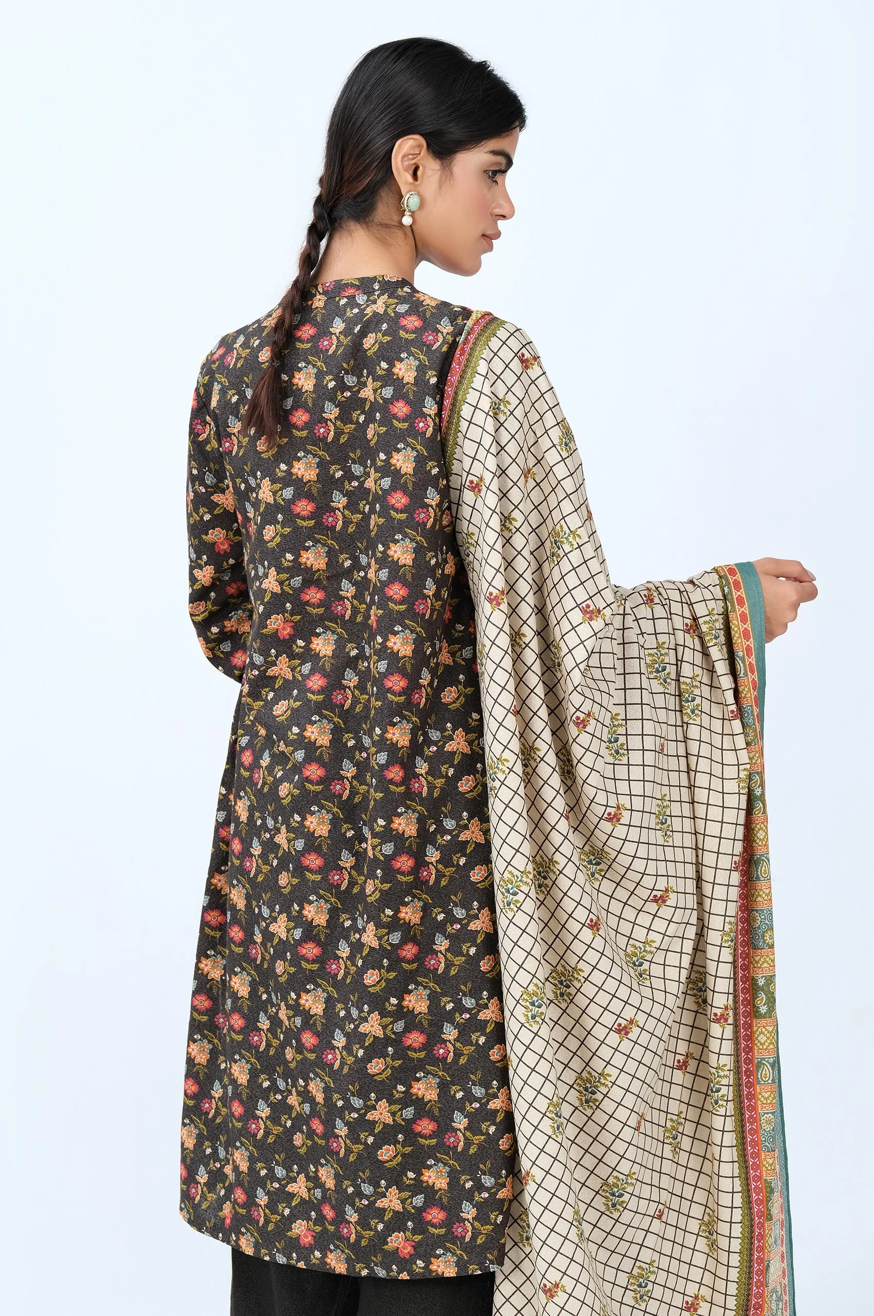 Stitched 3 Piece Printed Karandi Suit - Image 4