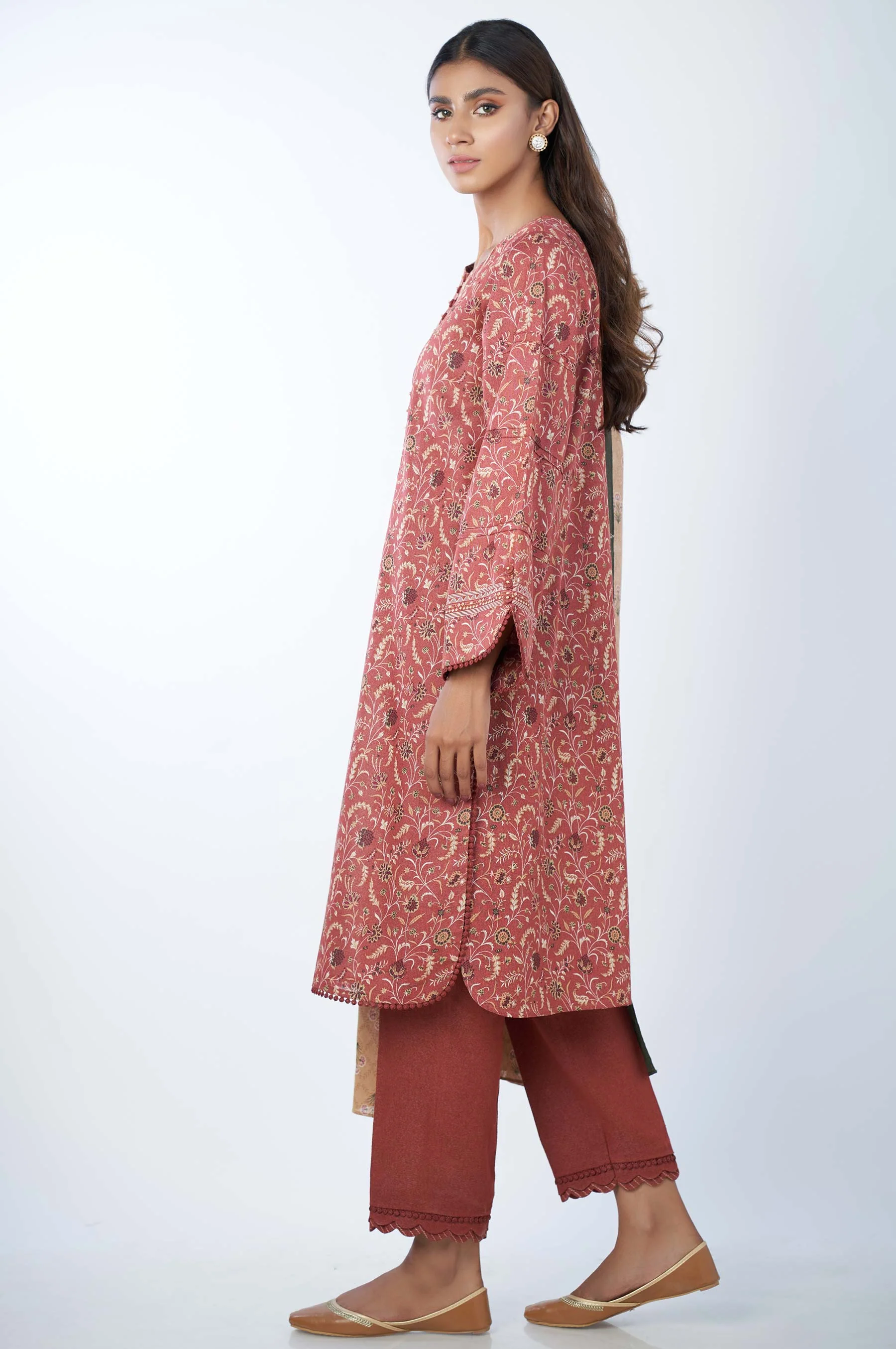 Stitched 3 Piece Printed Karandi Suit - Image 3