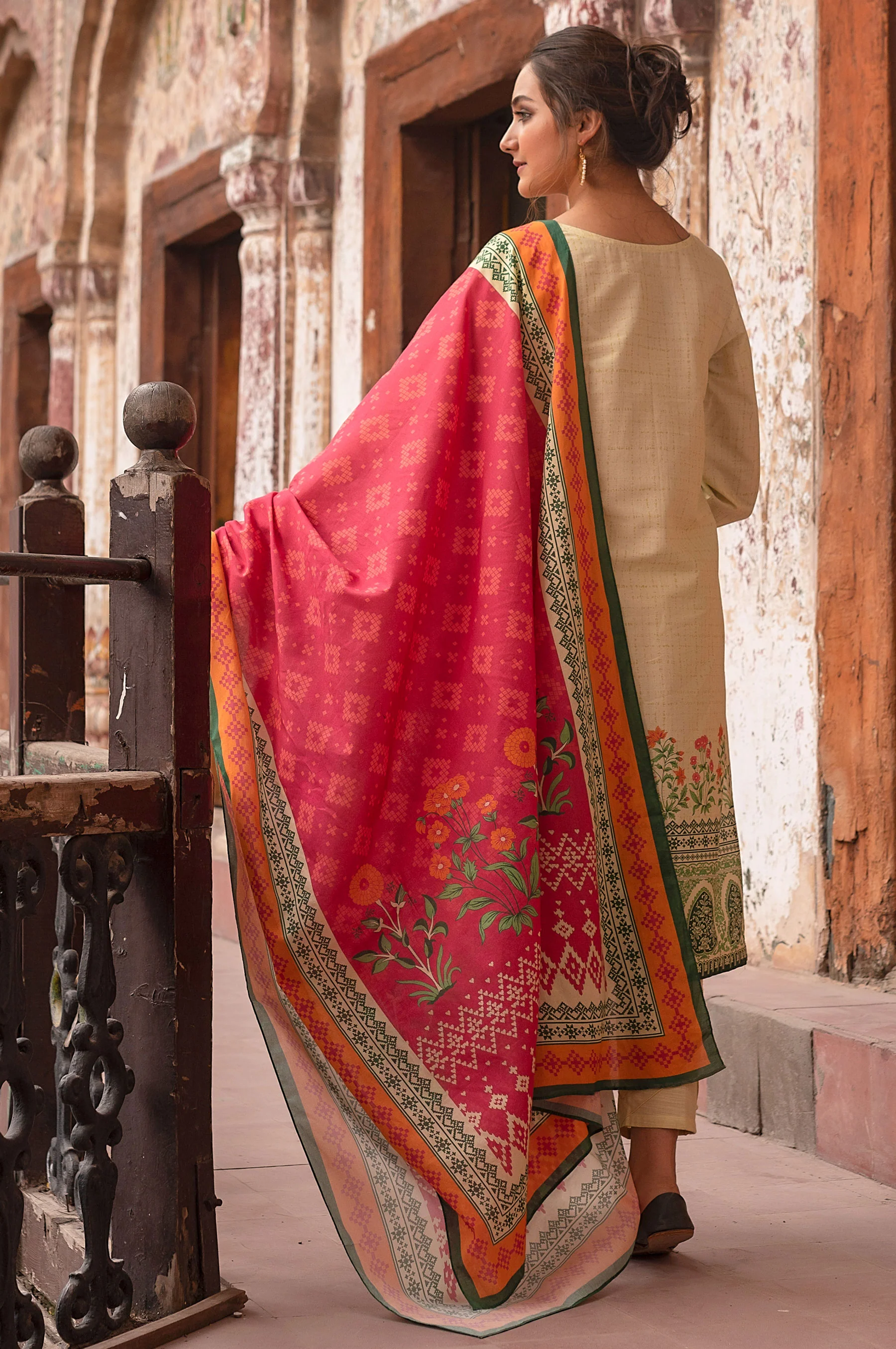 Stitched 3 Piece Printed Khaddar Suit - Image 2
