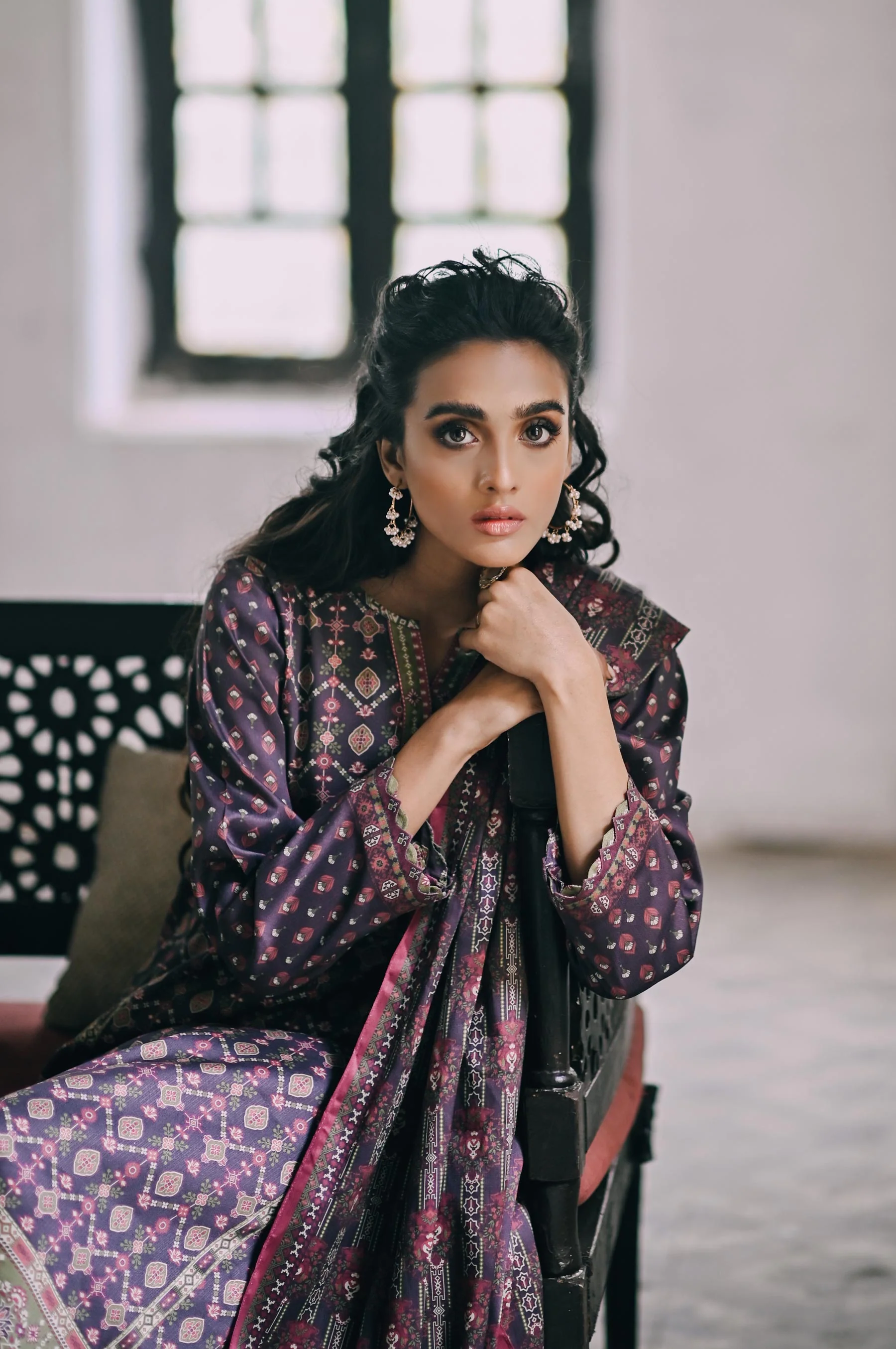 Stitched 3 Piece Printed Khaddar Suit - Image 4