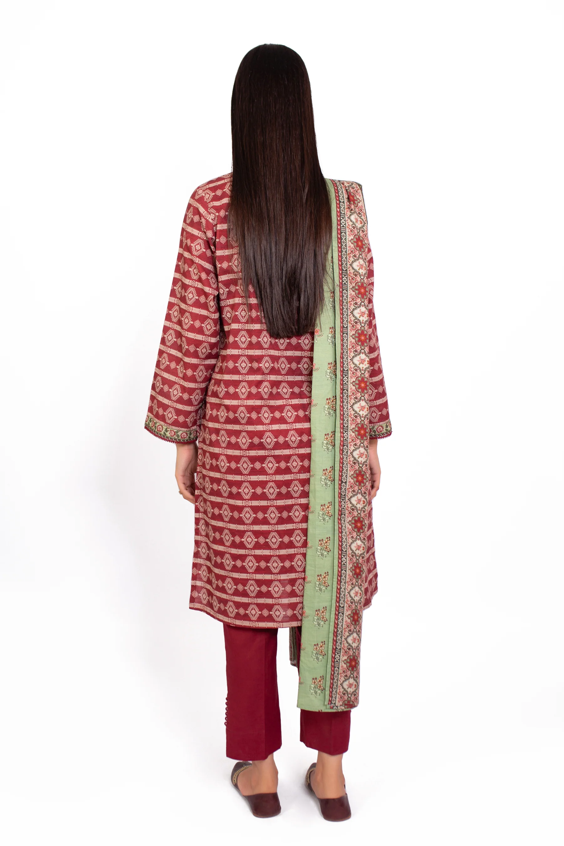 Stitched 3 Piece Printed Khaddar Suit - Image 4