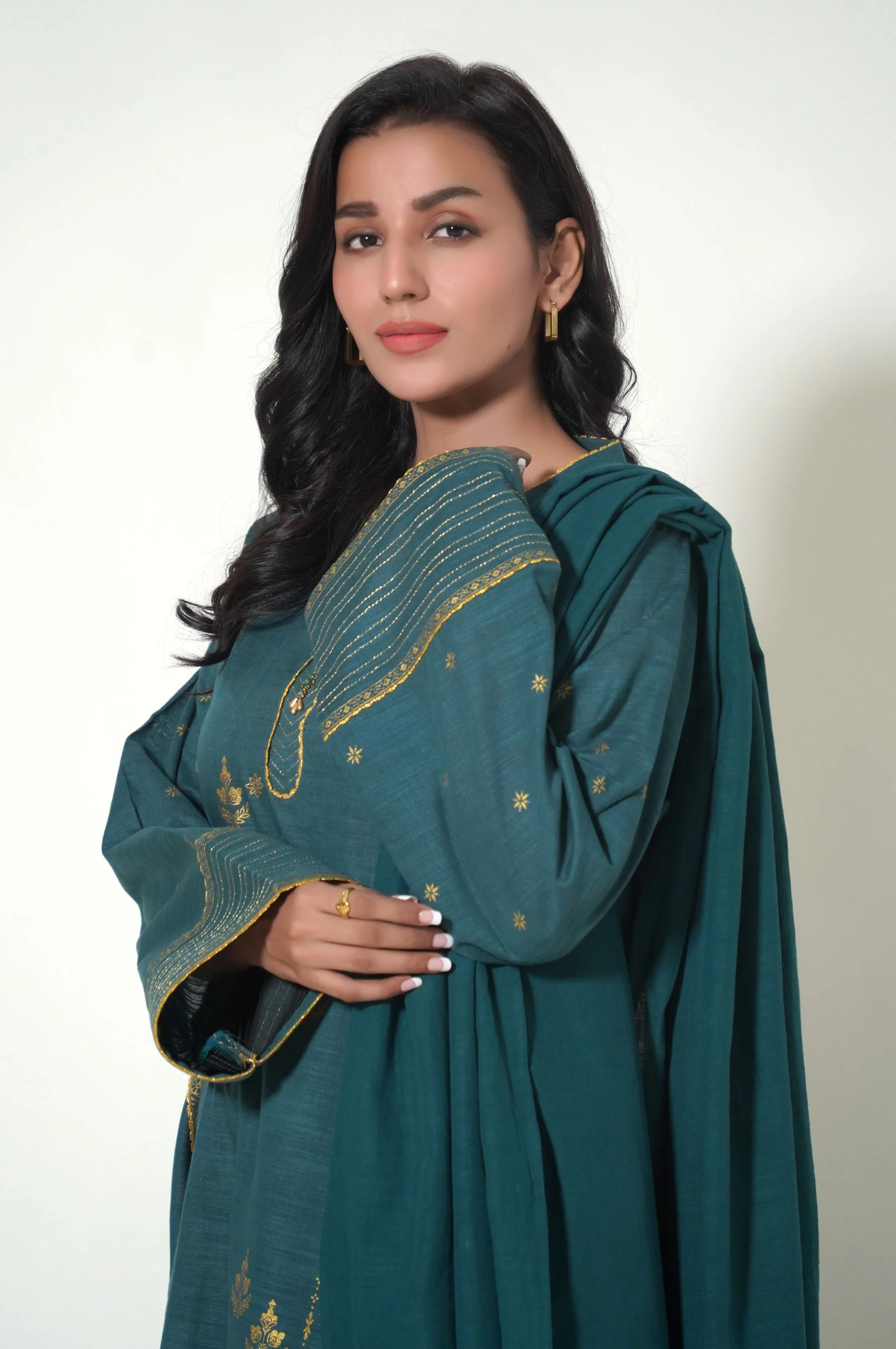 Stitched 3 Piece Printed Khaddar Suit - Image 2