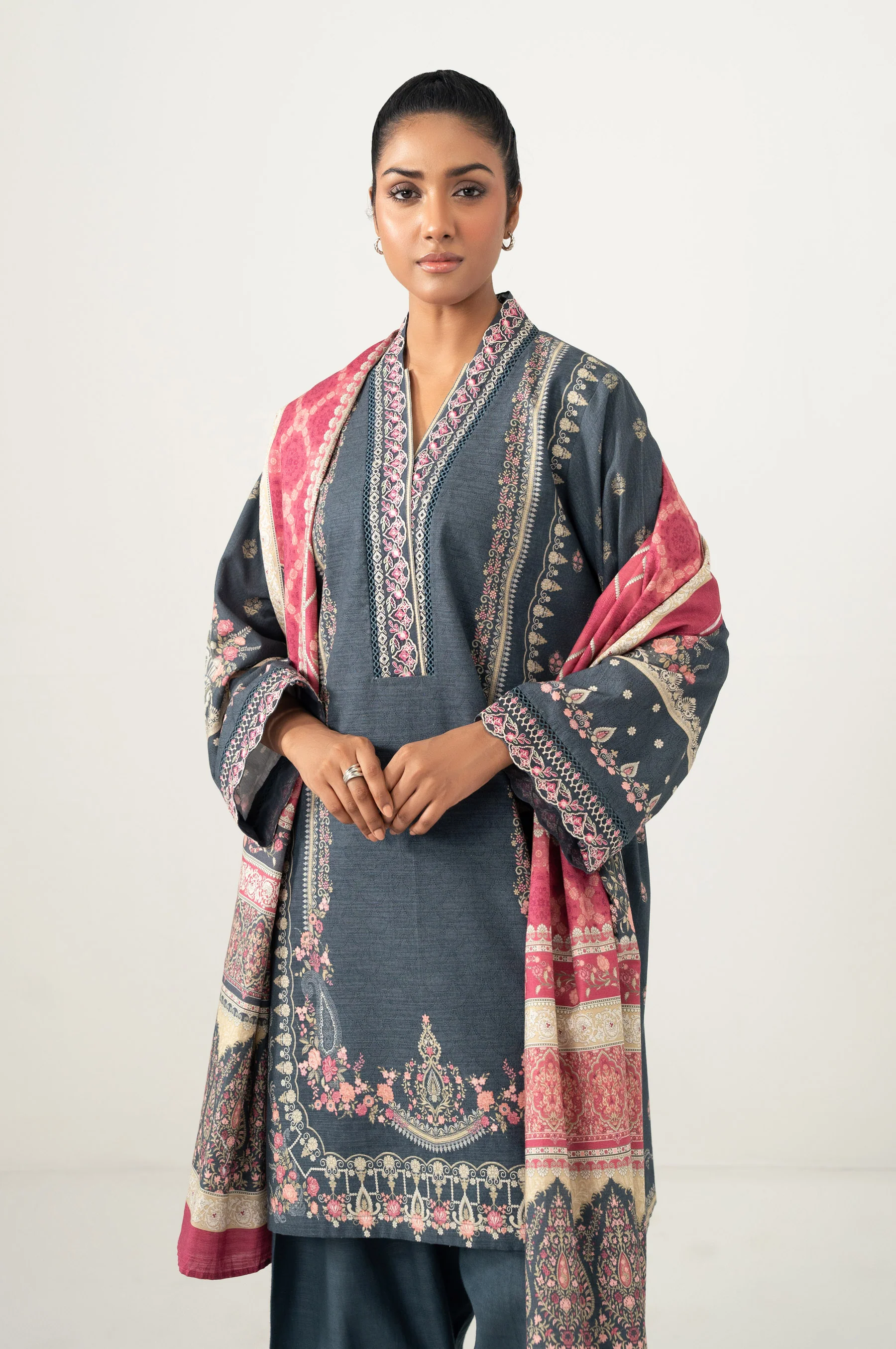 STITCHED PRINTED SUIT