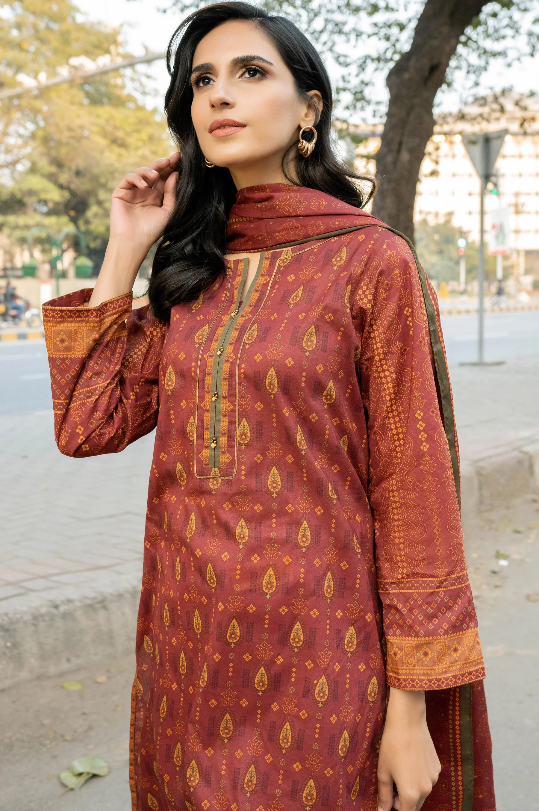 Stitched 3 Piece Printed Lawn Suit - Image 4