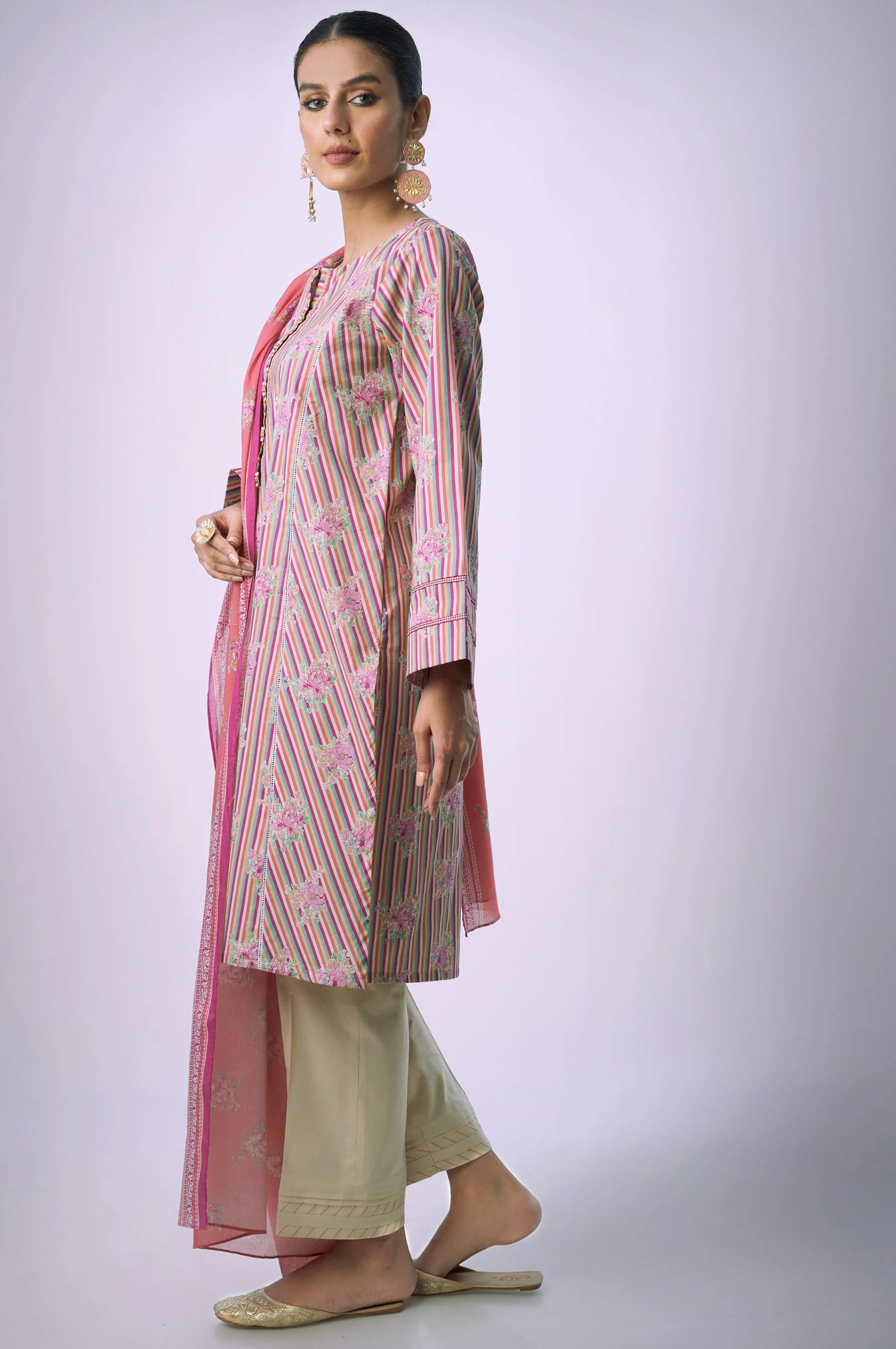 Stitched 3 Piece Printed Lawn - Image 5