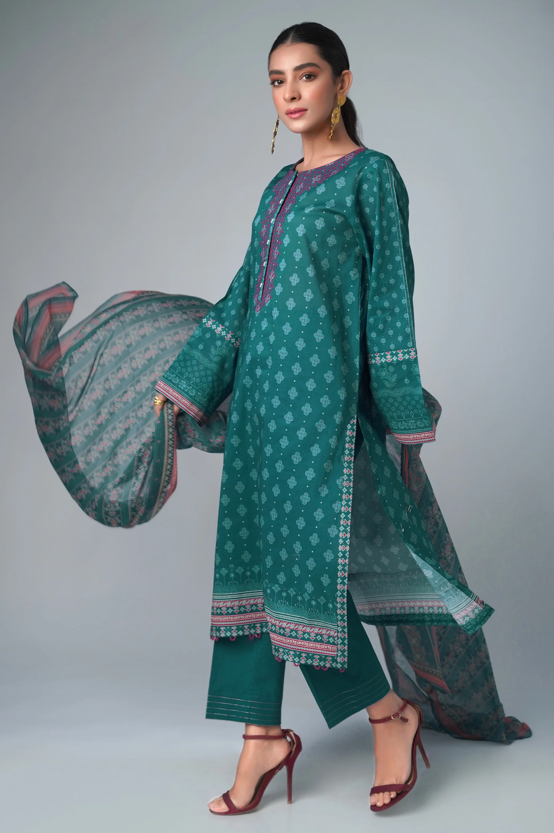 Stitched 3 Piece Printed Lawn Suit - Image 4