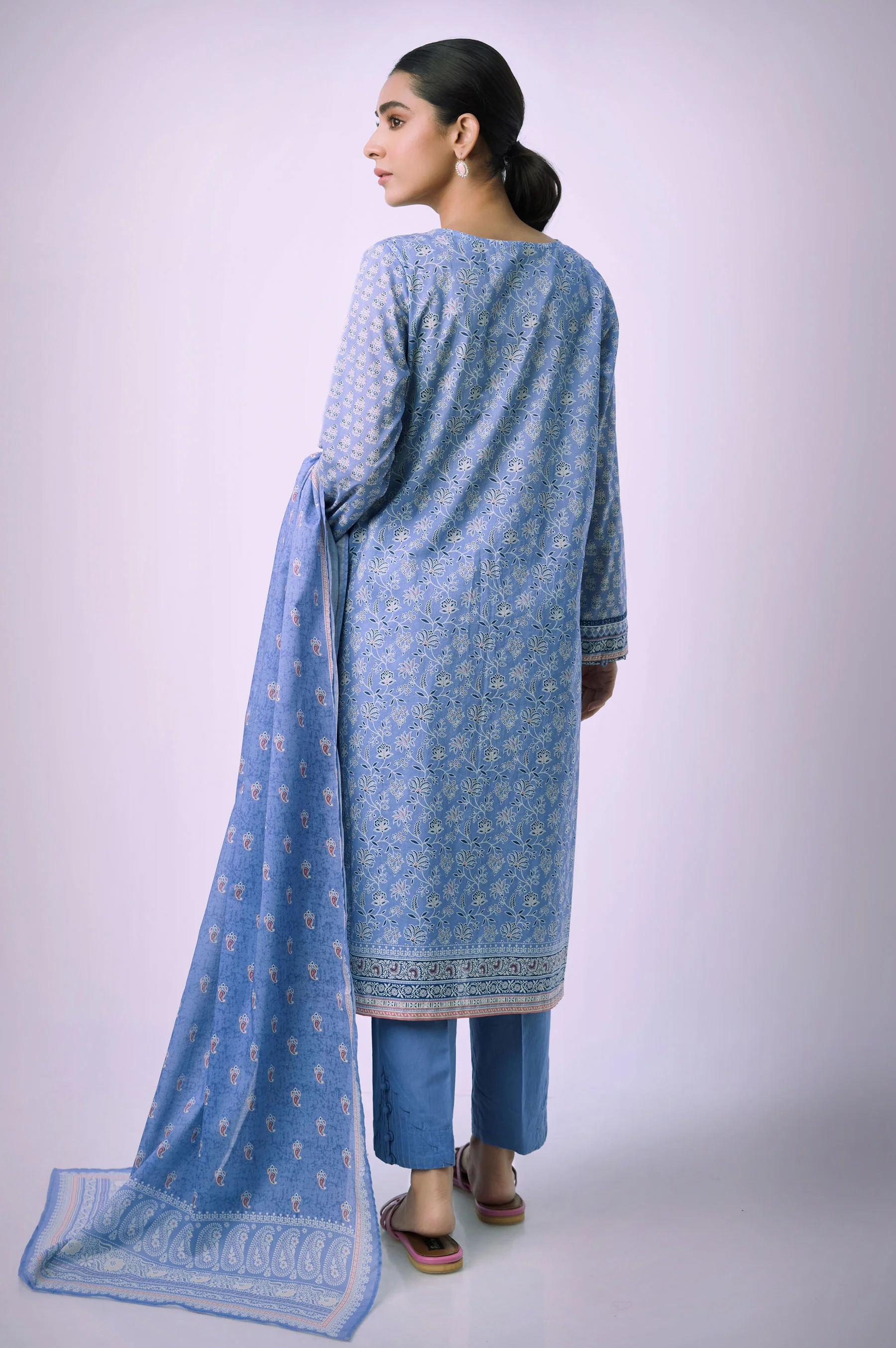 Stitched 3 Piece Printed Lawn - Image 5