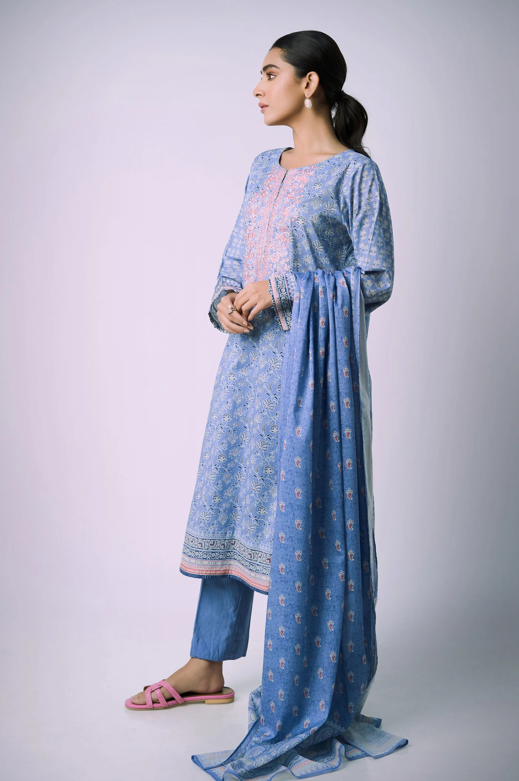 Stitched 3 Piece Printed Lawn - Image 6