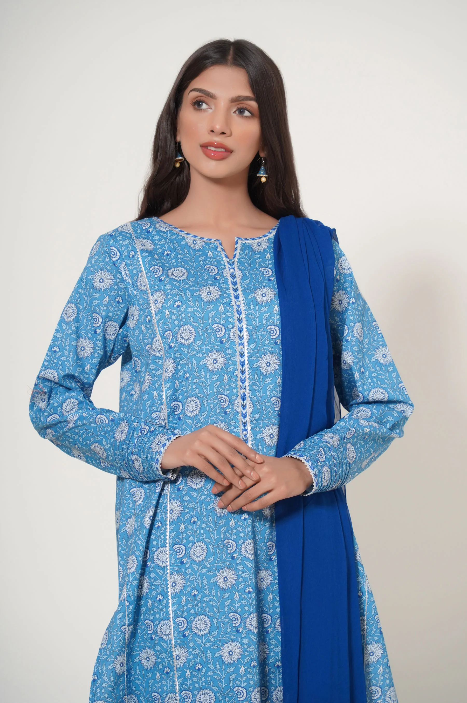 Stitched 3 Piece Printed Lawn - Image 5