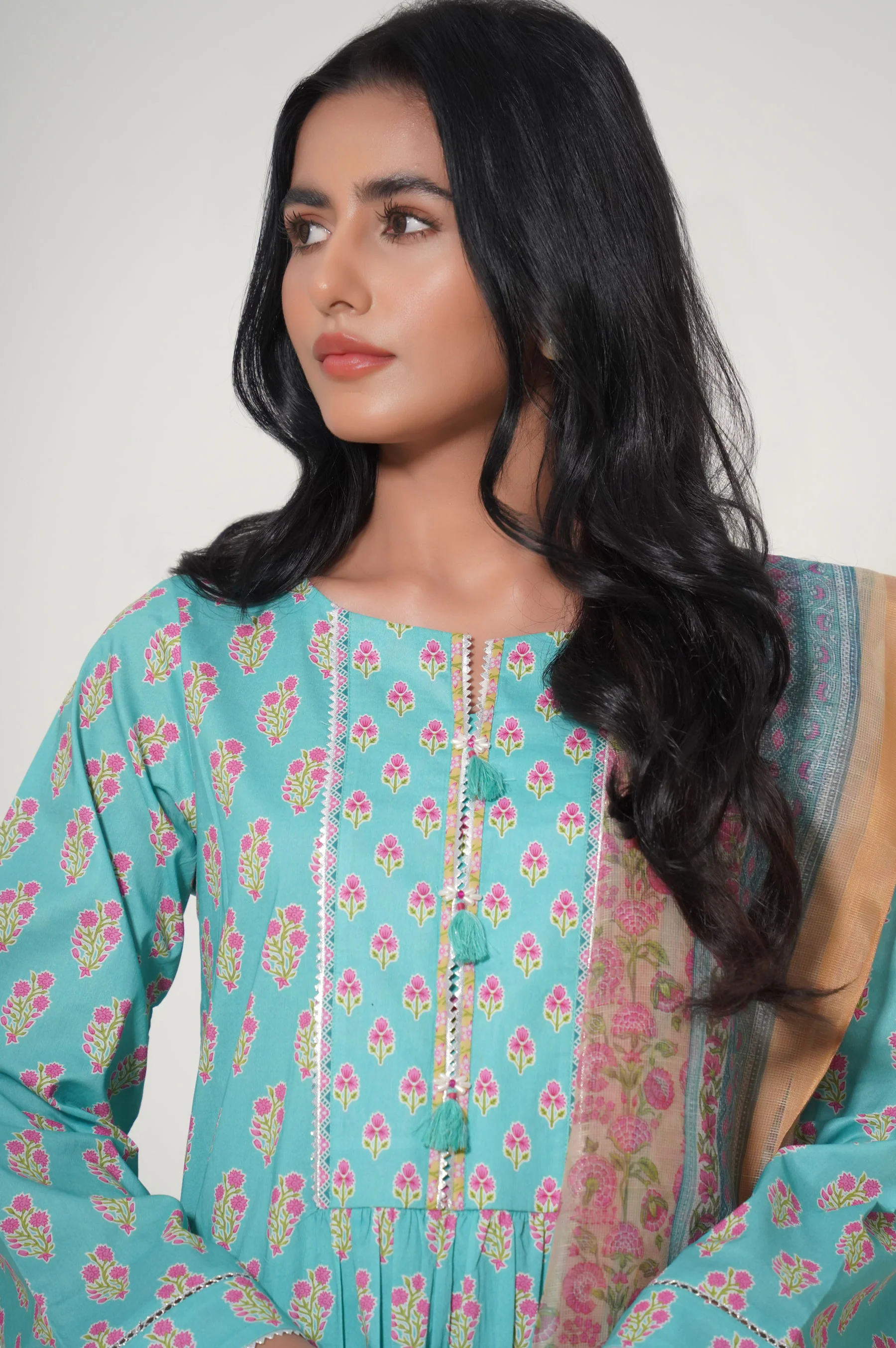 Stitched 3 Piece Printed Lawn - Image 4