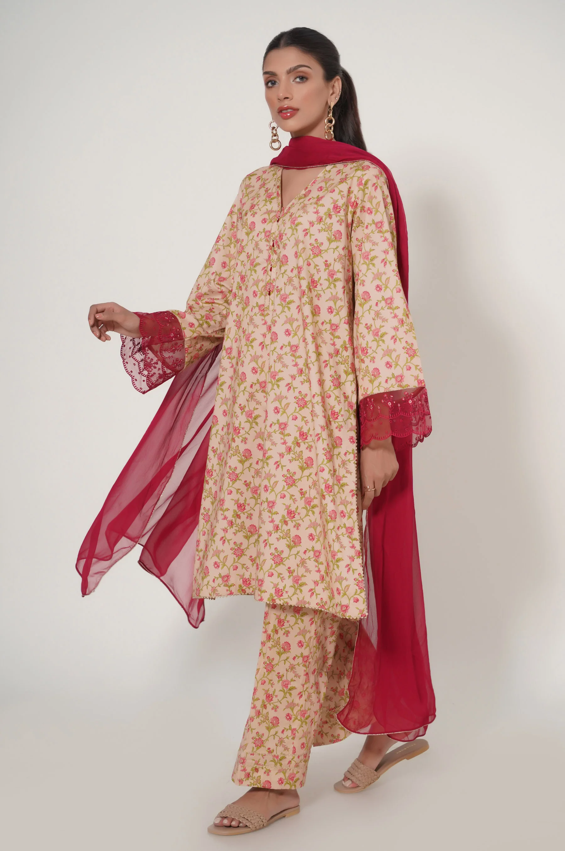 Stitched 3 Piece Printed Lawn - Image 5