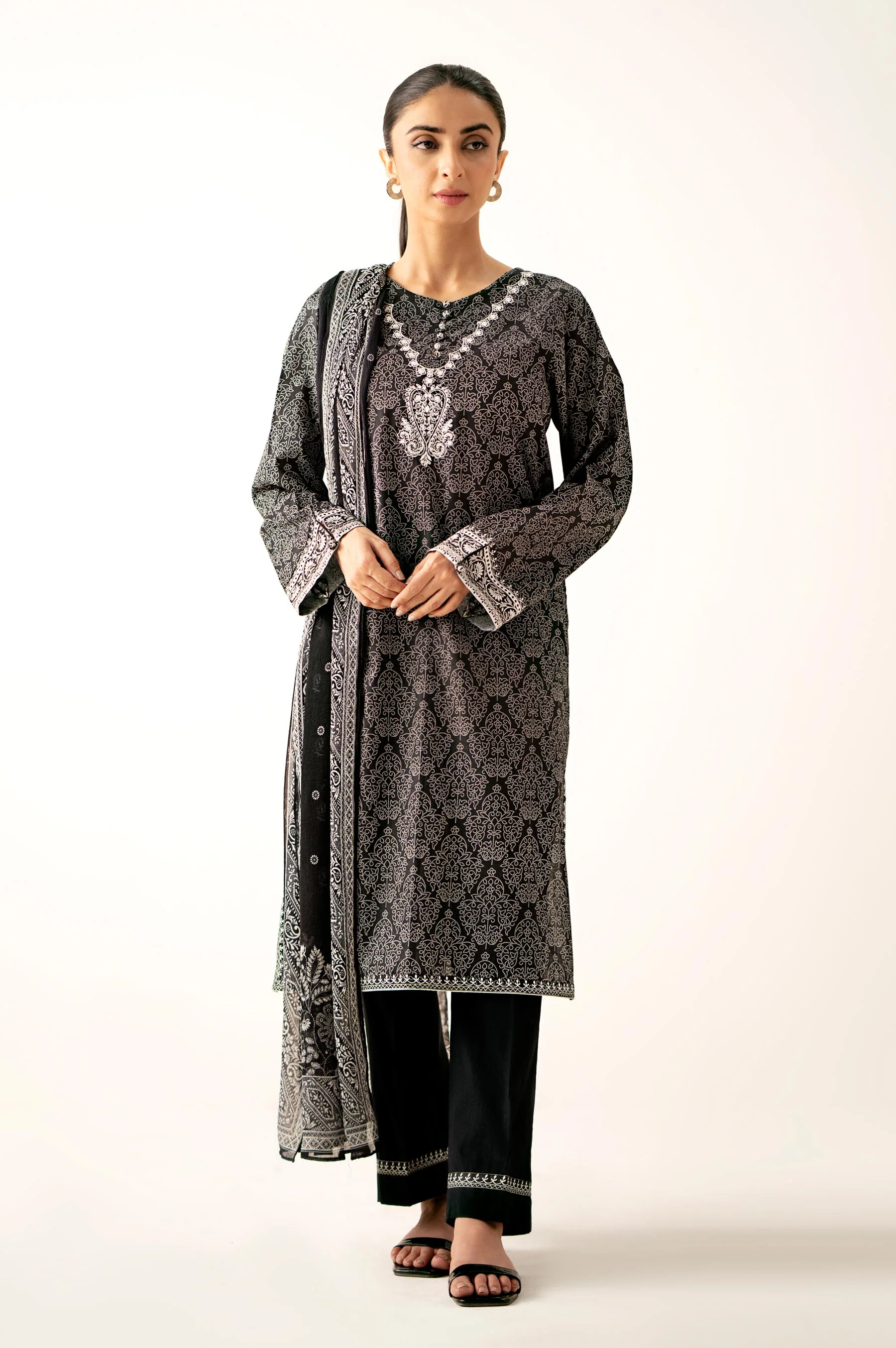 Stitched 3 Piece Embroidered Lawn Suit - Image 4