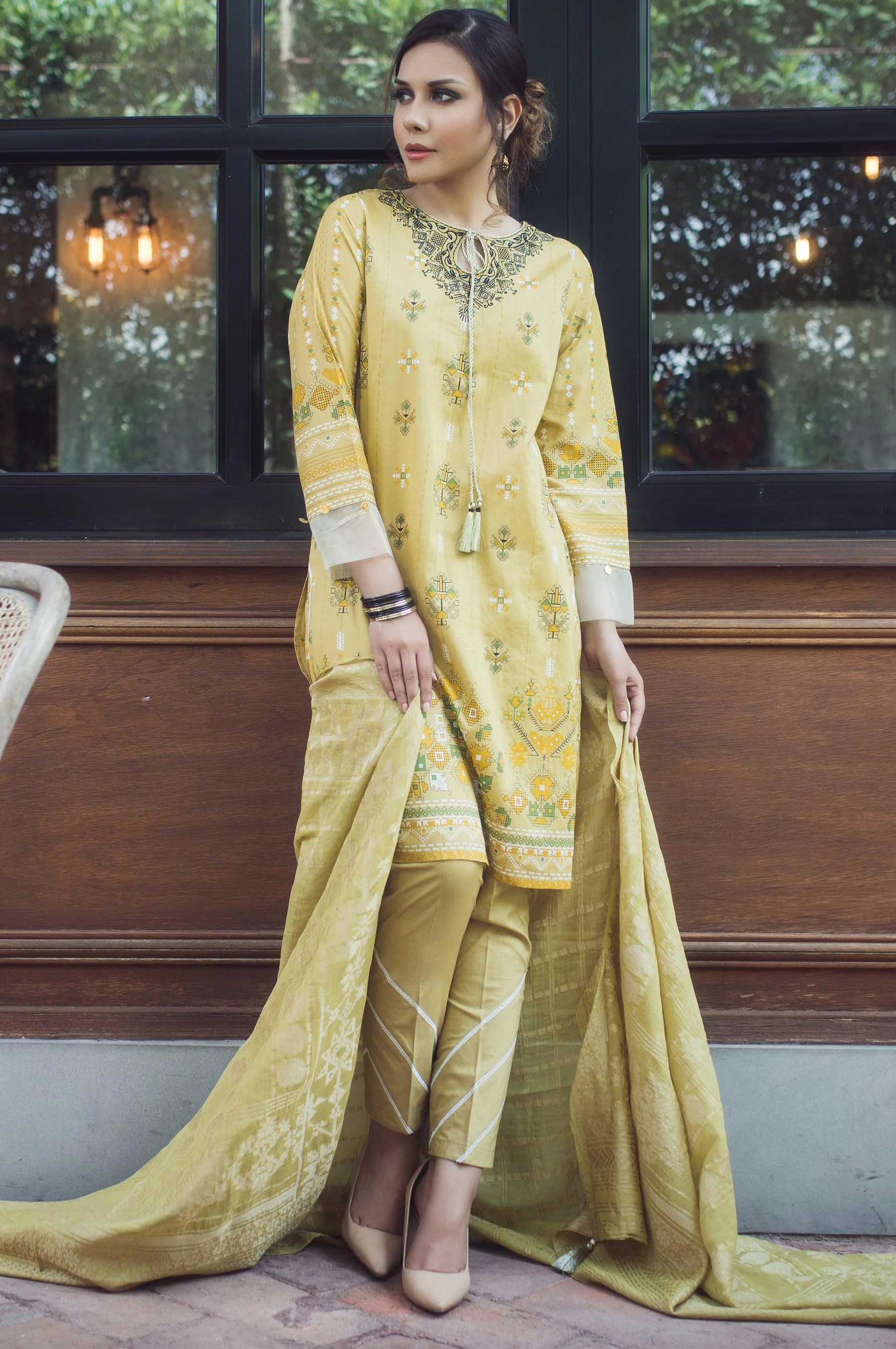 Stitched 3 Piece Printed Lawn with Jacquard Suit - Image 3