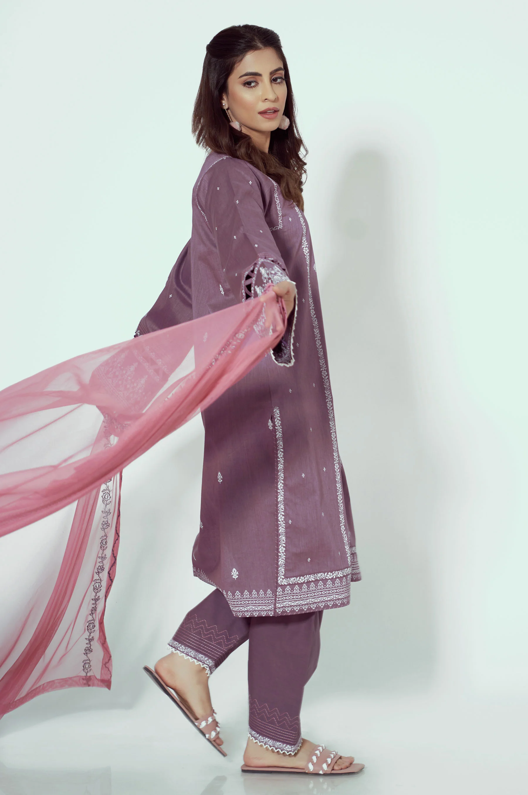 Stitched 3 Piece Puff Printed Lawn Suit - Image 5