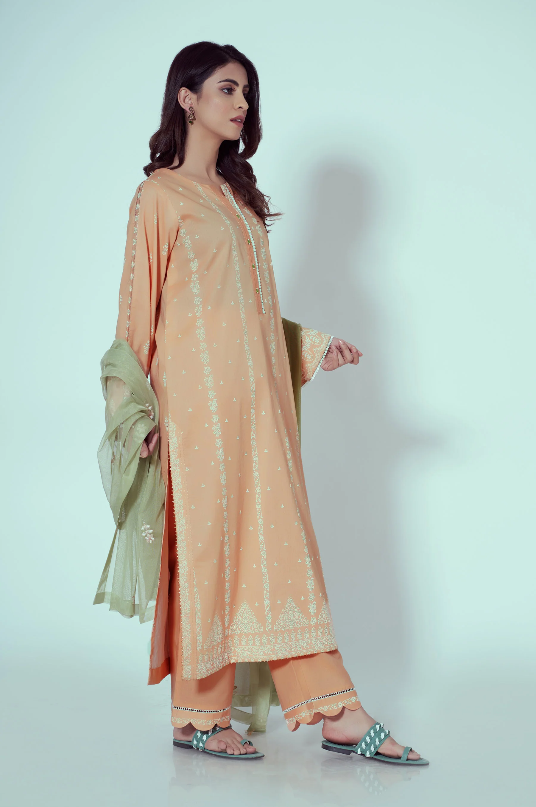 Stitched 3 Piece Puff Printed Lawn Suit - Image 5